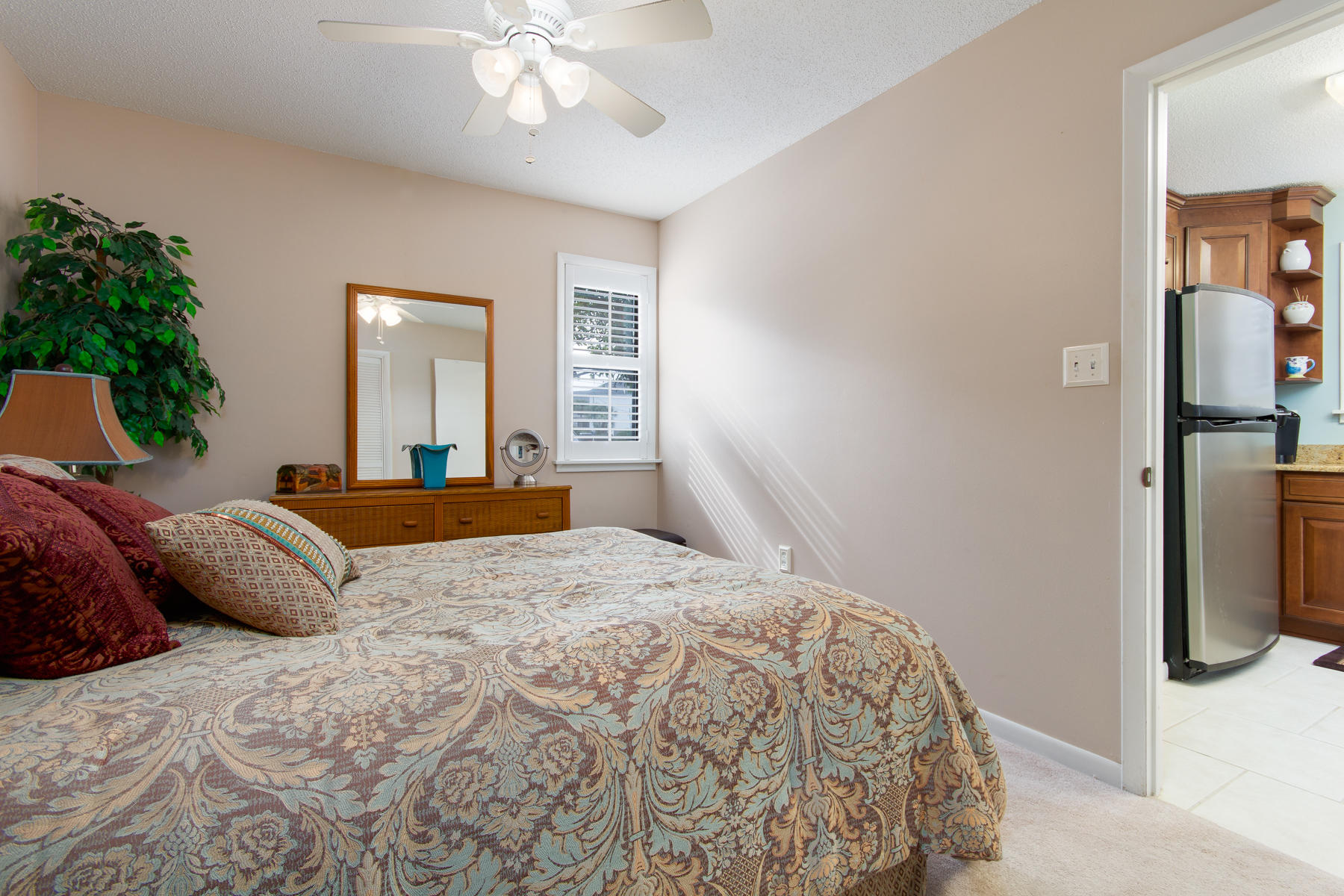 BEACHWOOD VILLAS CONDO - Residential