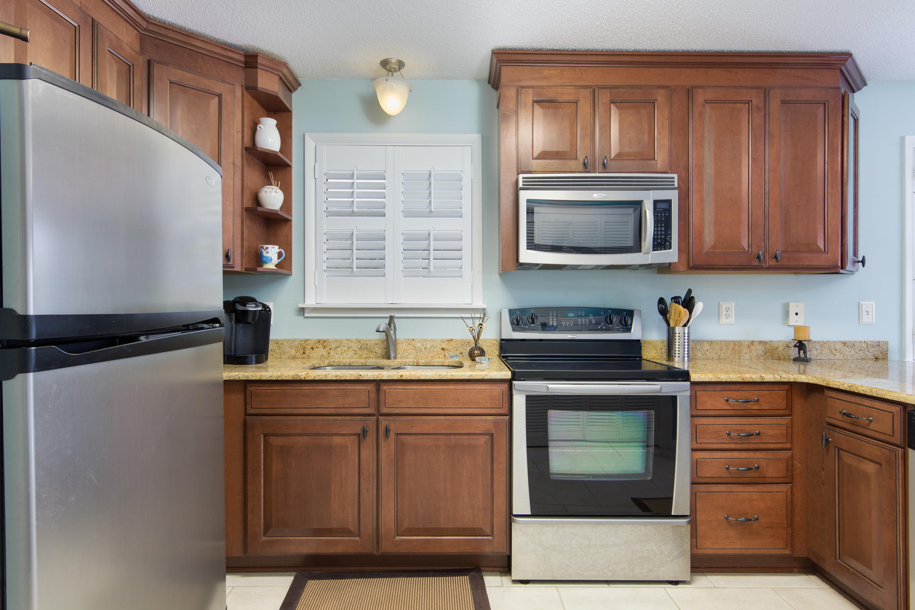 BEACHWOOD VILLAS CONDO - Residential