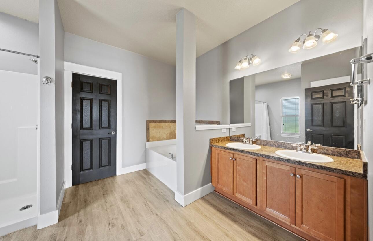 CARNEGIE HILLS - Residential