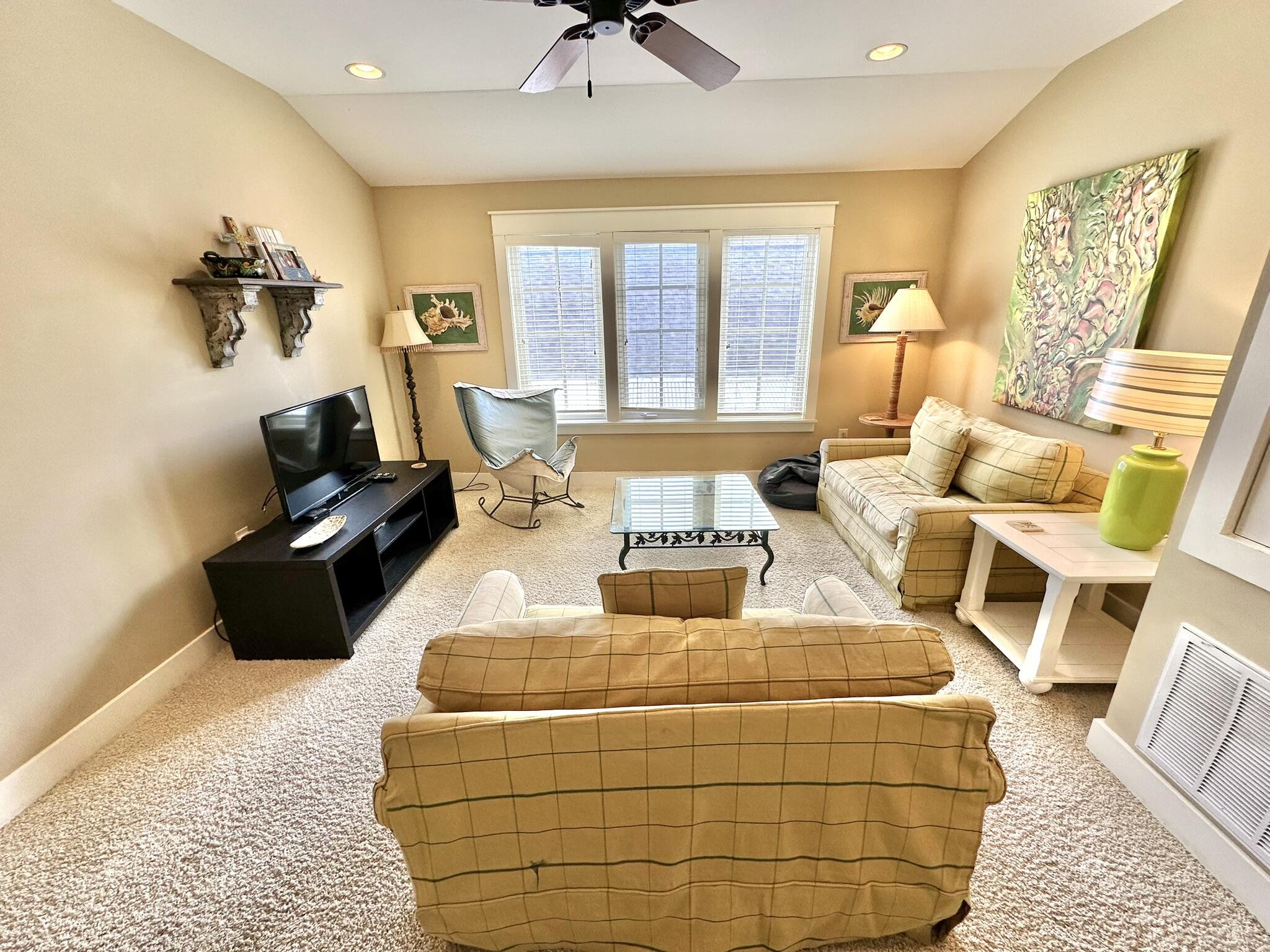 BUNGALOS AT SANDESTIN - Residential