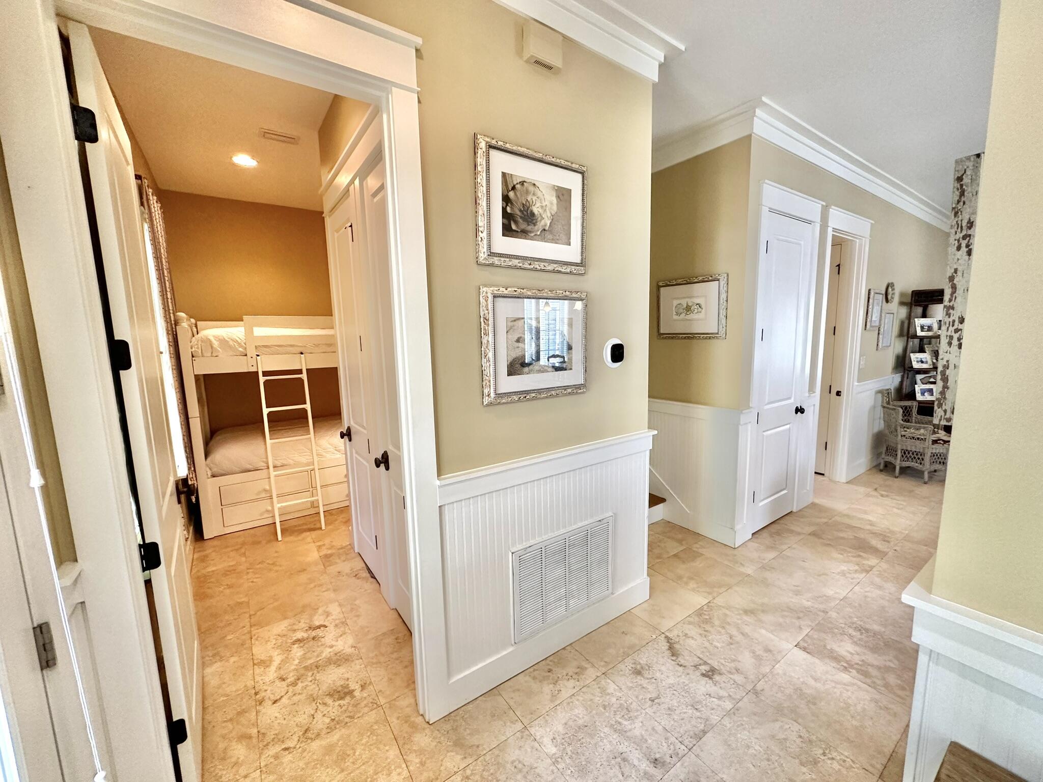 BUNGALOS AT SANDESTIN - Residential