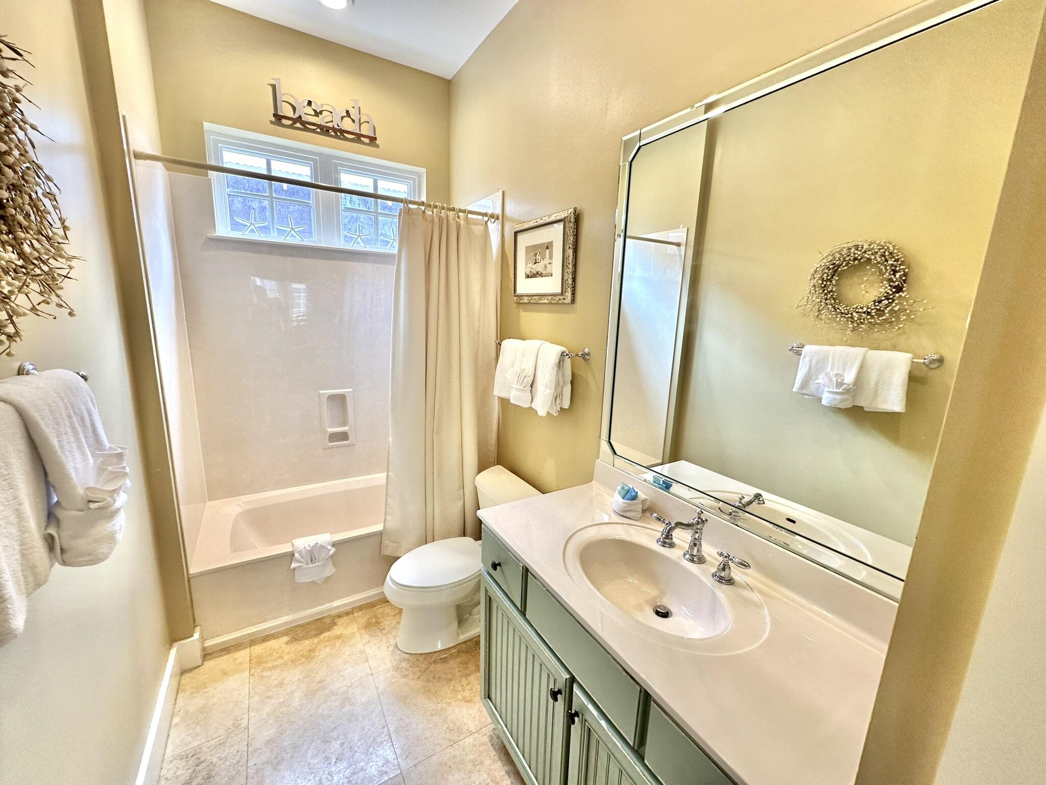 BUNGALOS AT SANDESTIN - Residential