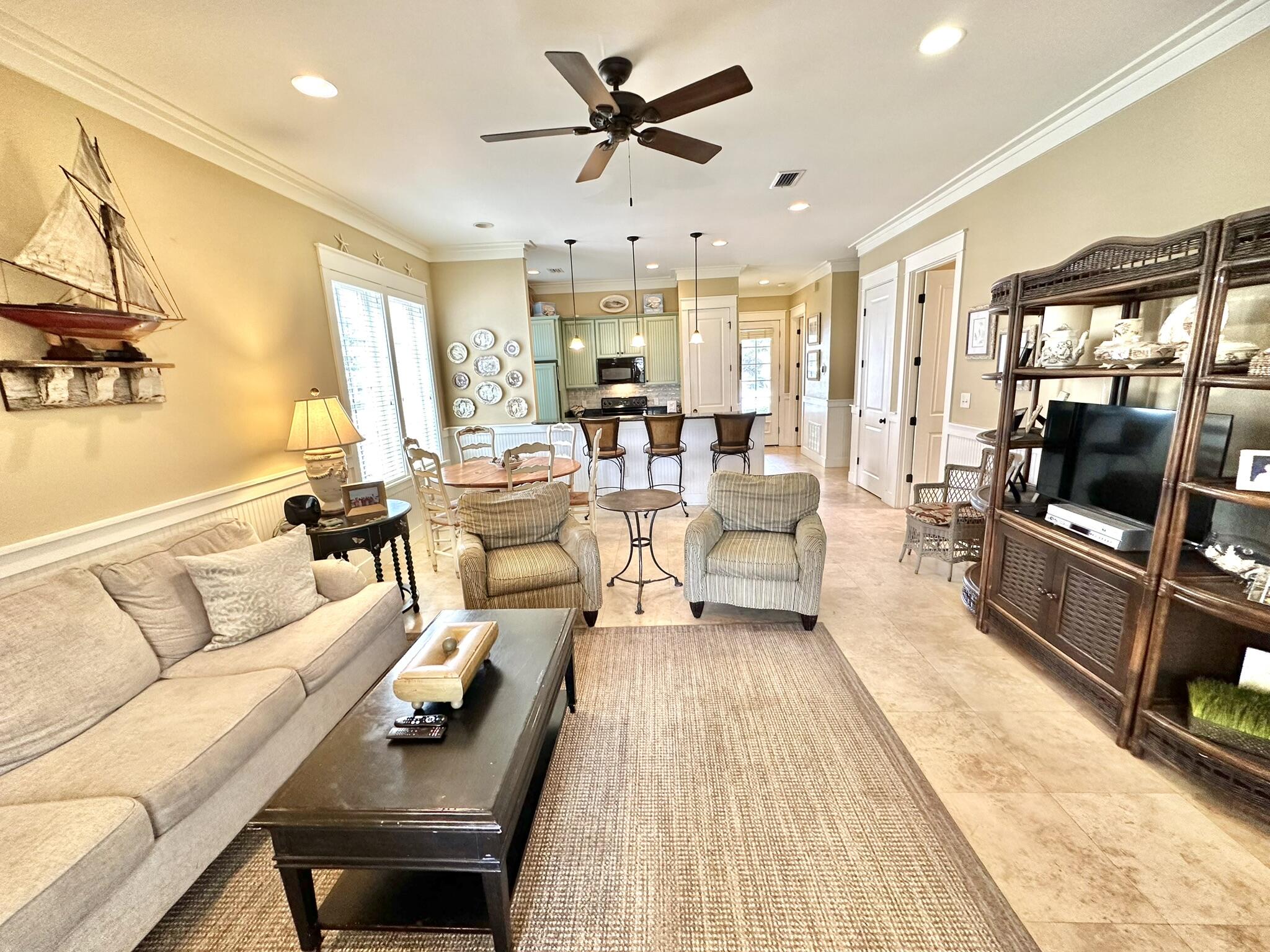 BUNGALOS AT SANDESTIN - Residential
