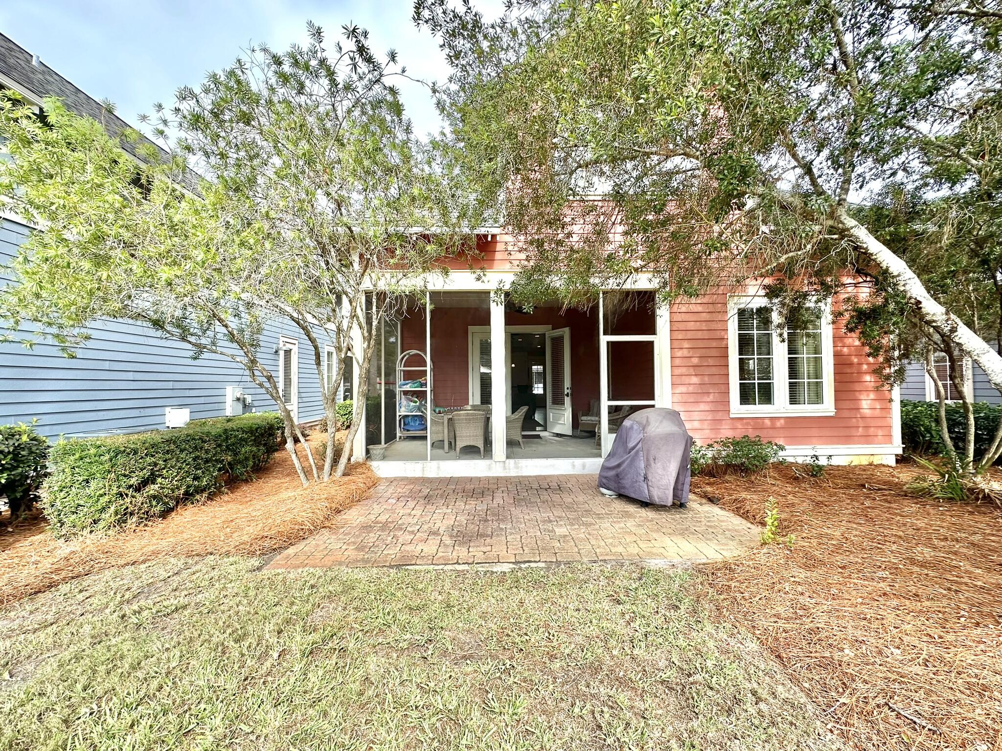 BUNGALOS AT SANDESTIN - Residential