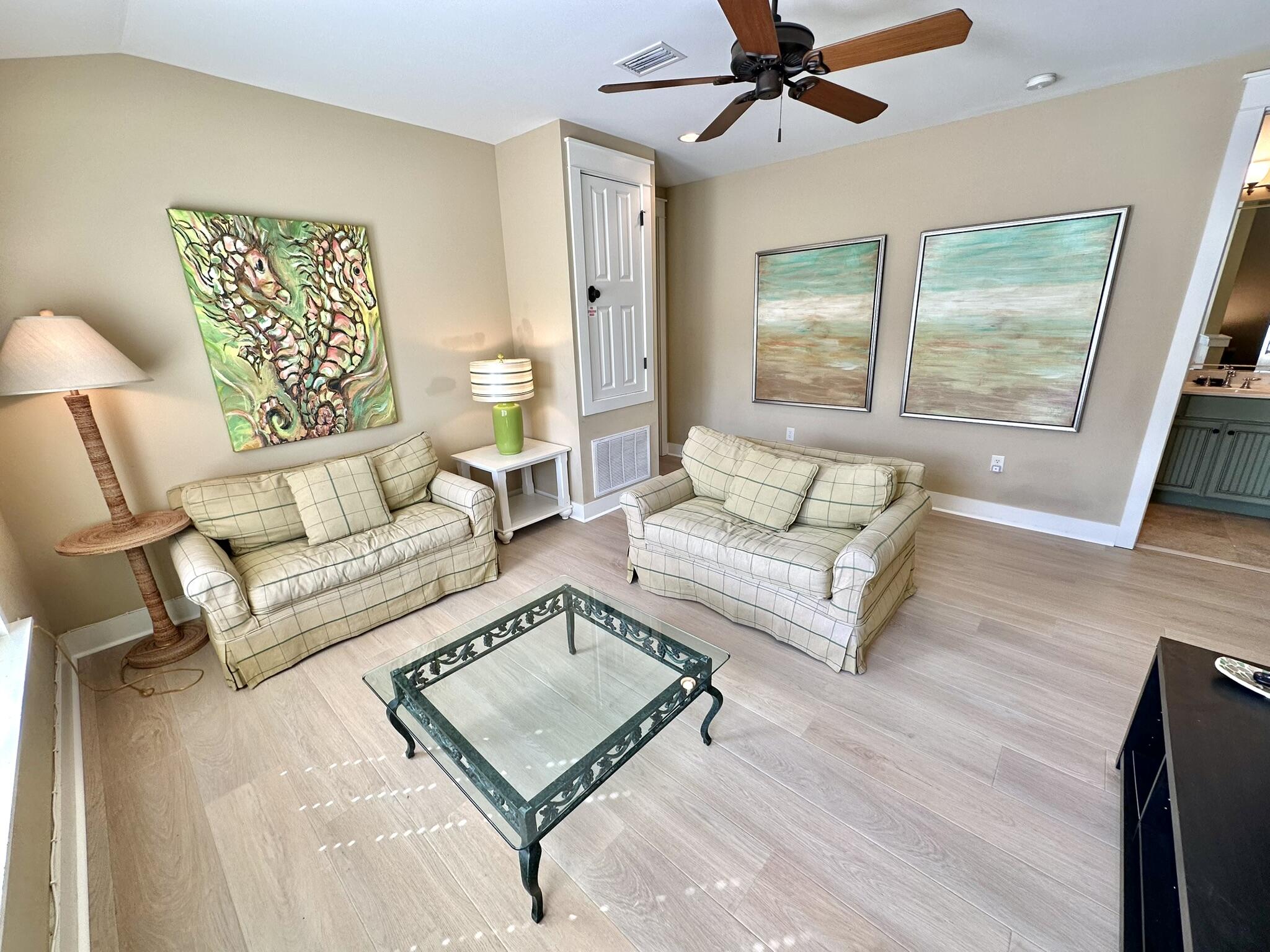 BUNGALOS AT SANDESTIN - Residential