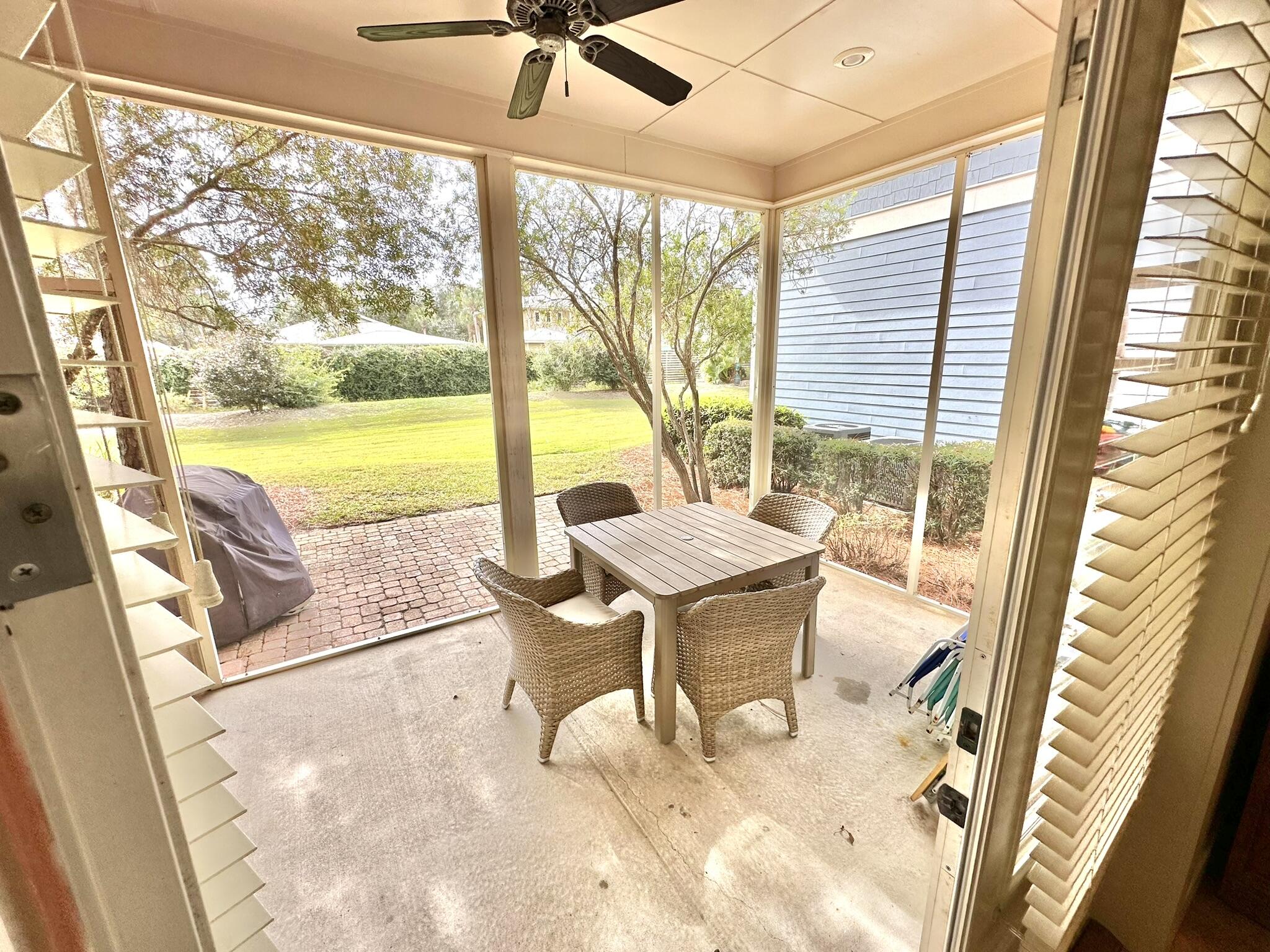 BUNGALOS AT SANDESTIN - Residential
