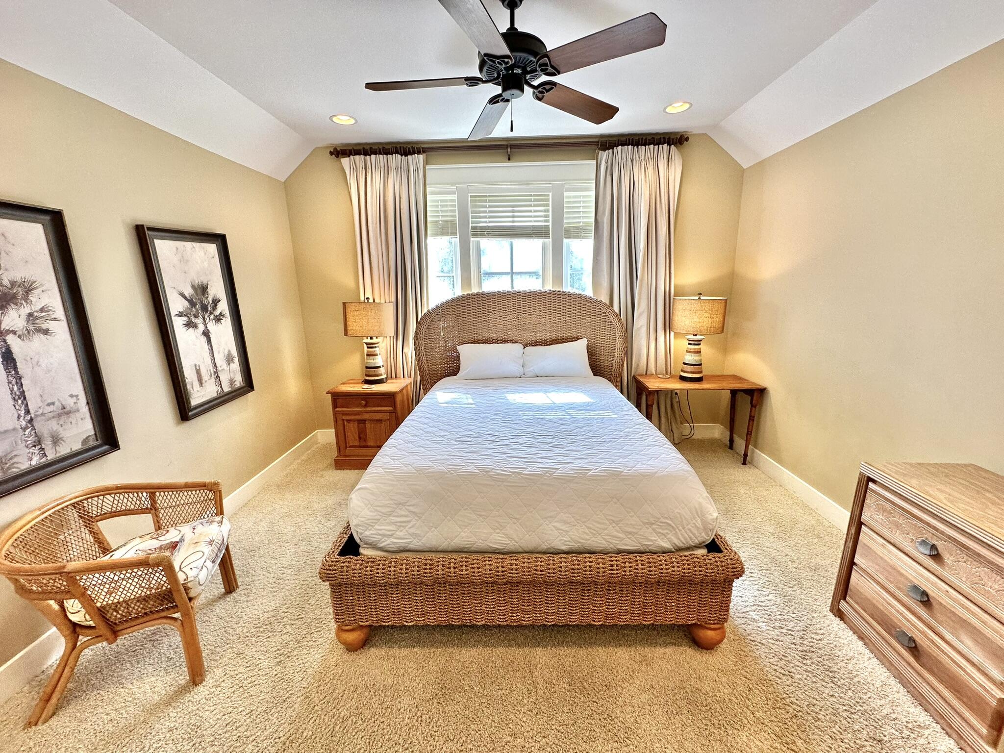 BUNGALOS AT SANDESTIN - Residential