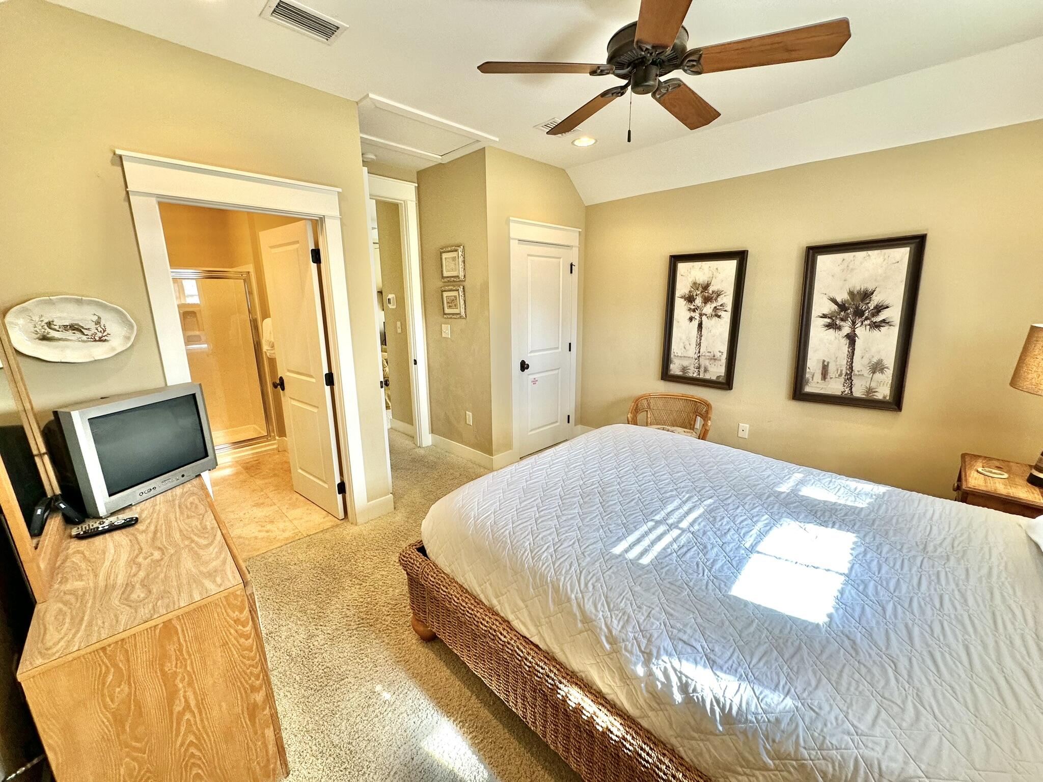 BUNGALOS AT SANDESTIN - Residential