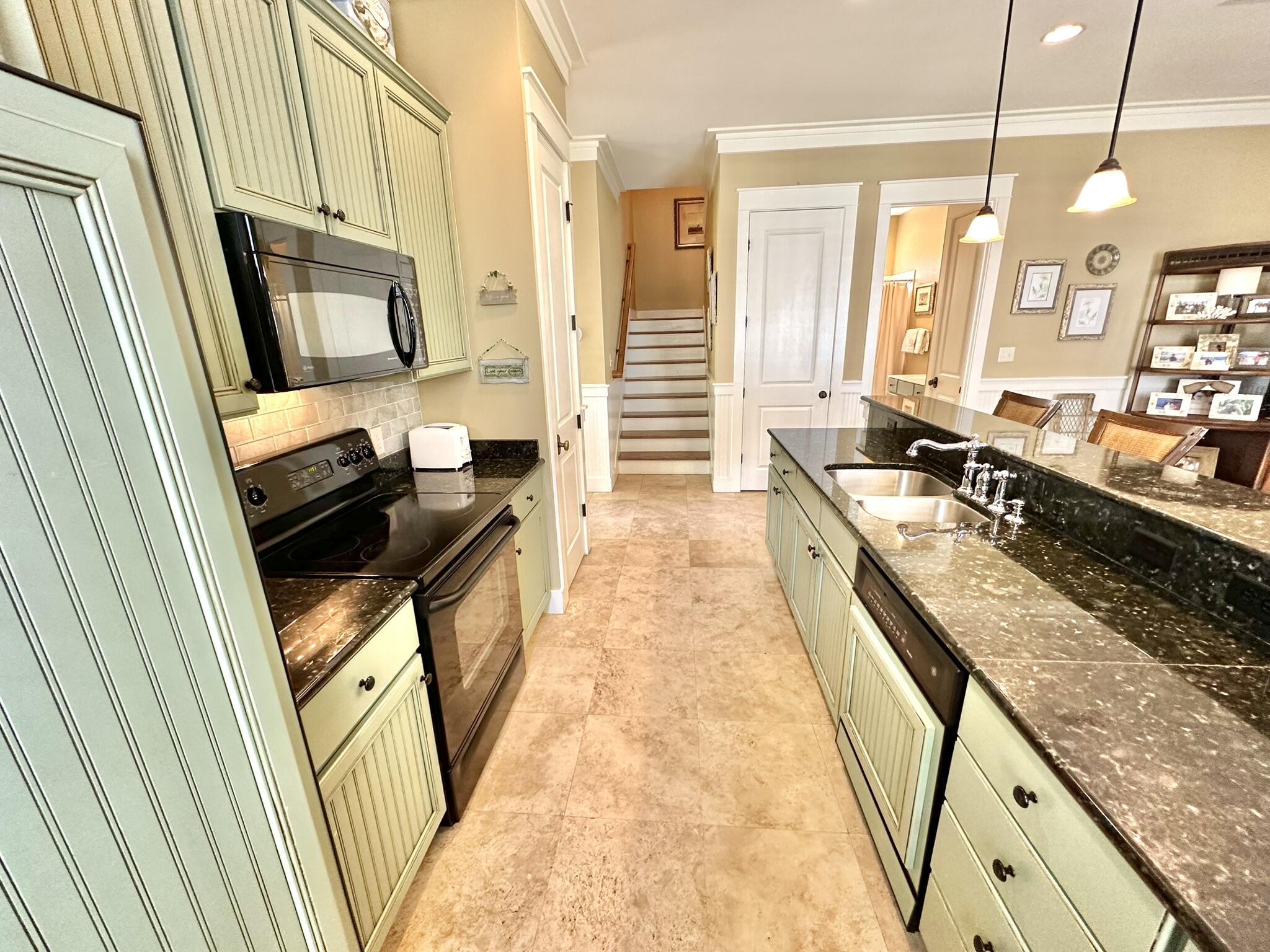 BUNGALOS AT SANDESTIN - Residential