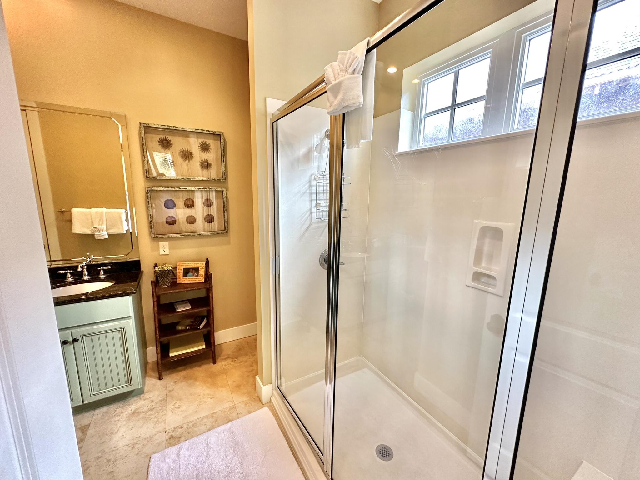 BUNGALOS AT SANDESTIN - Residential