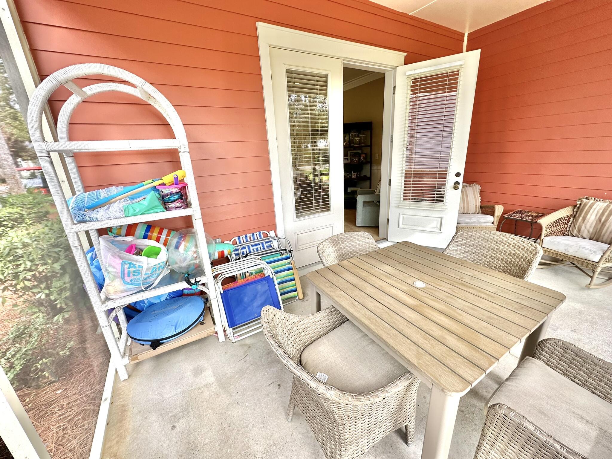 BUNGALOS AT SANDESTIN - Residential