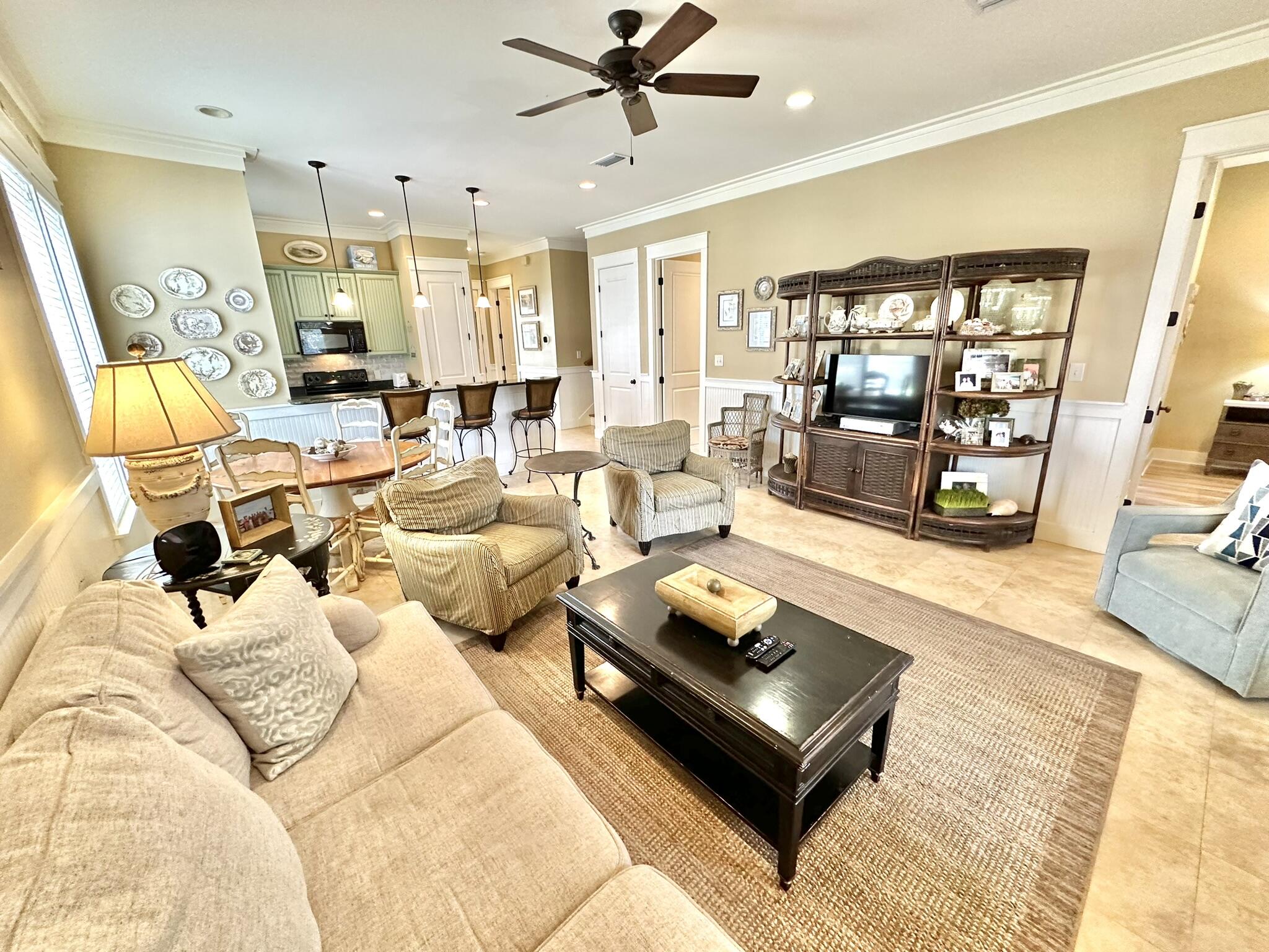 BUNGALOS AT SANDESTIN - Residential