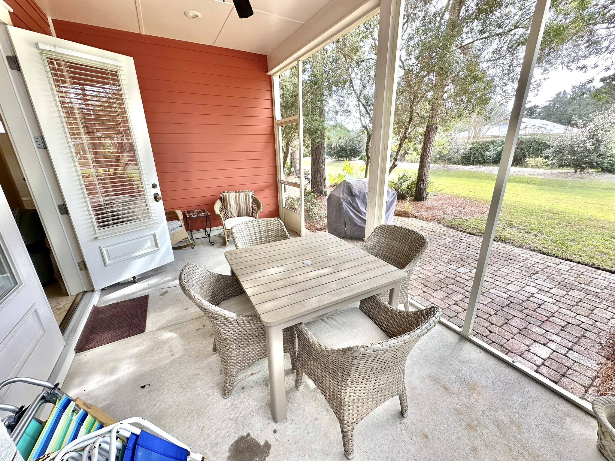 BUNGALOS AT SANDESTIN - Residential