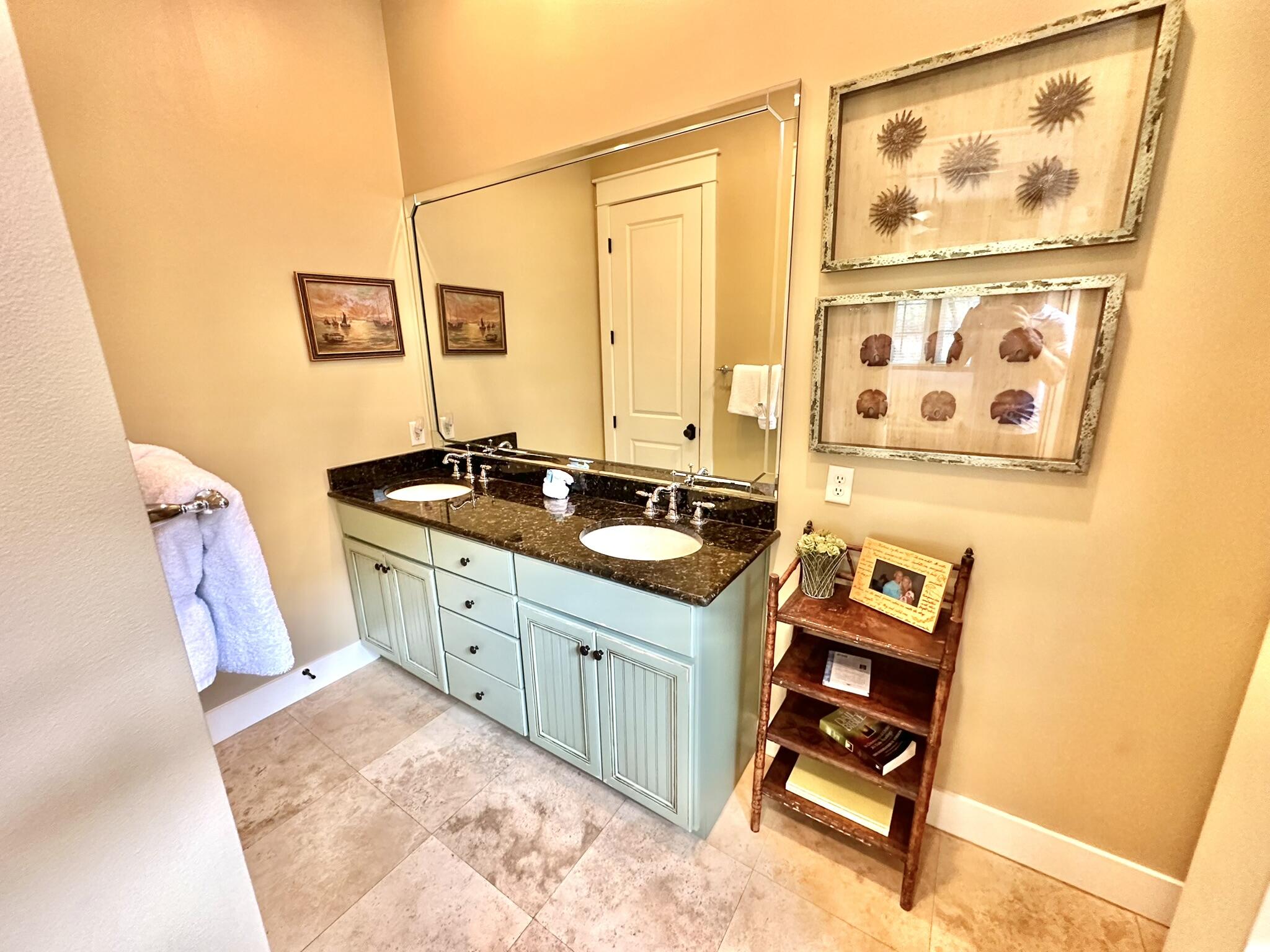 BUNGALOS AT SANDESTIN - Residential