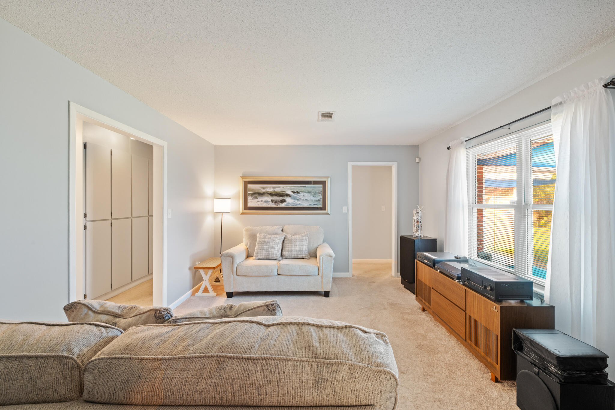 CAROL ANNE MANOR - Residential