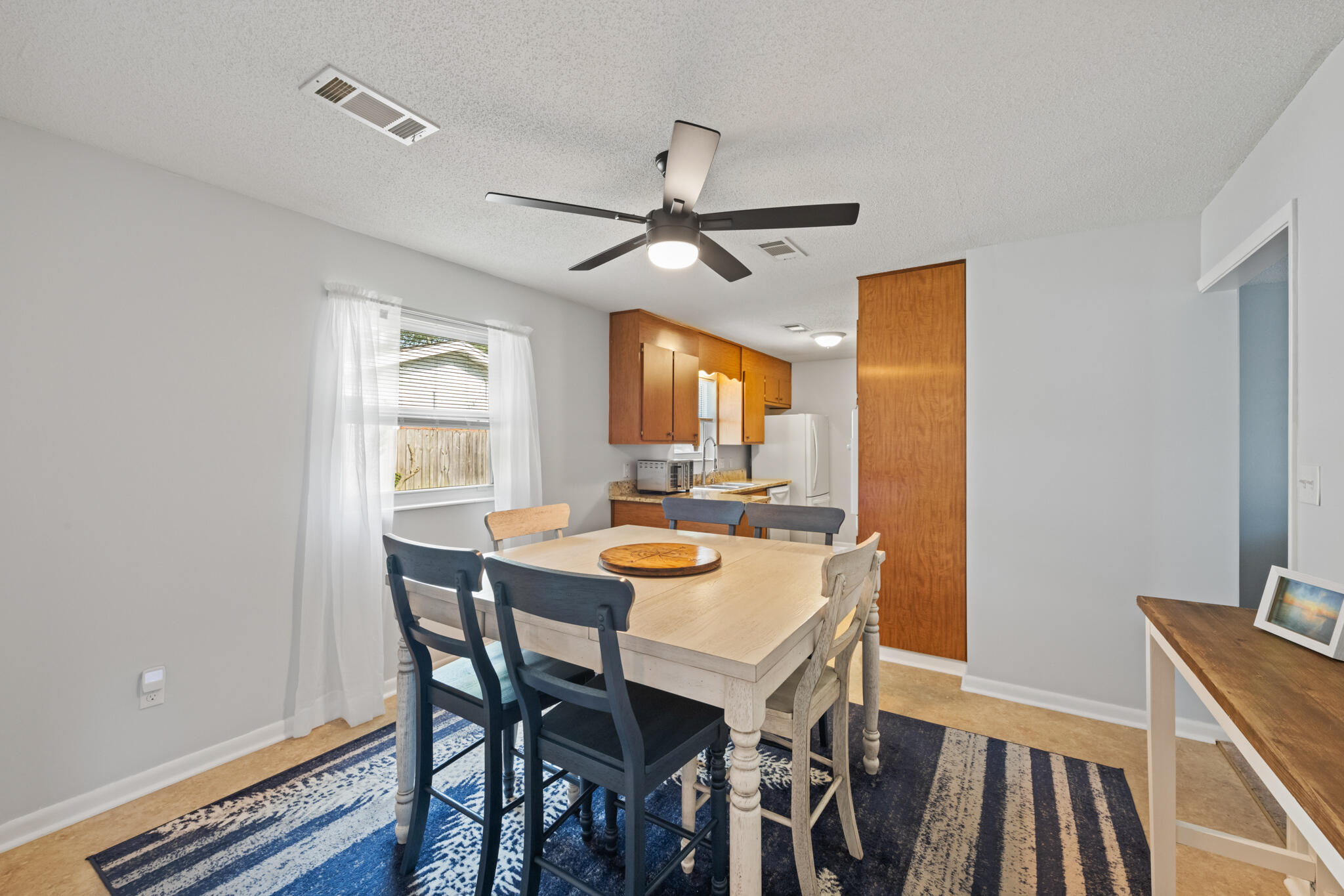 CAROL ANNE MANOR - Residential