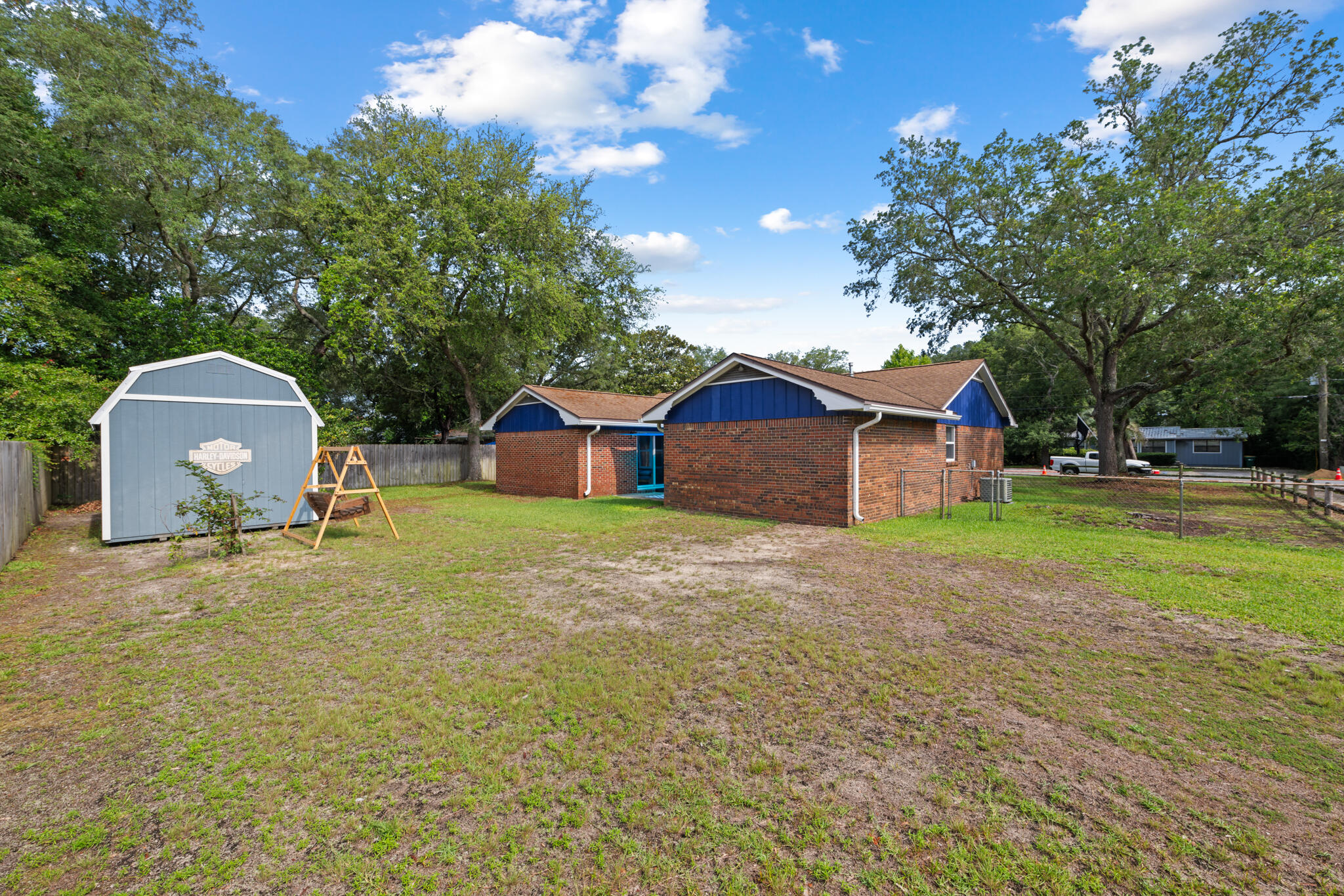 CAROL ANNE MANOR - Residential