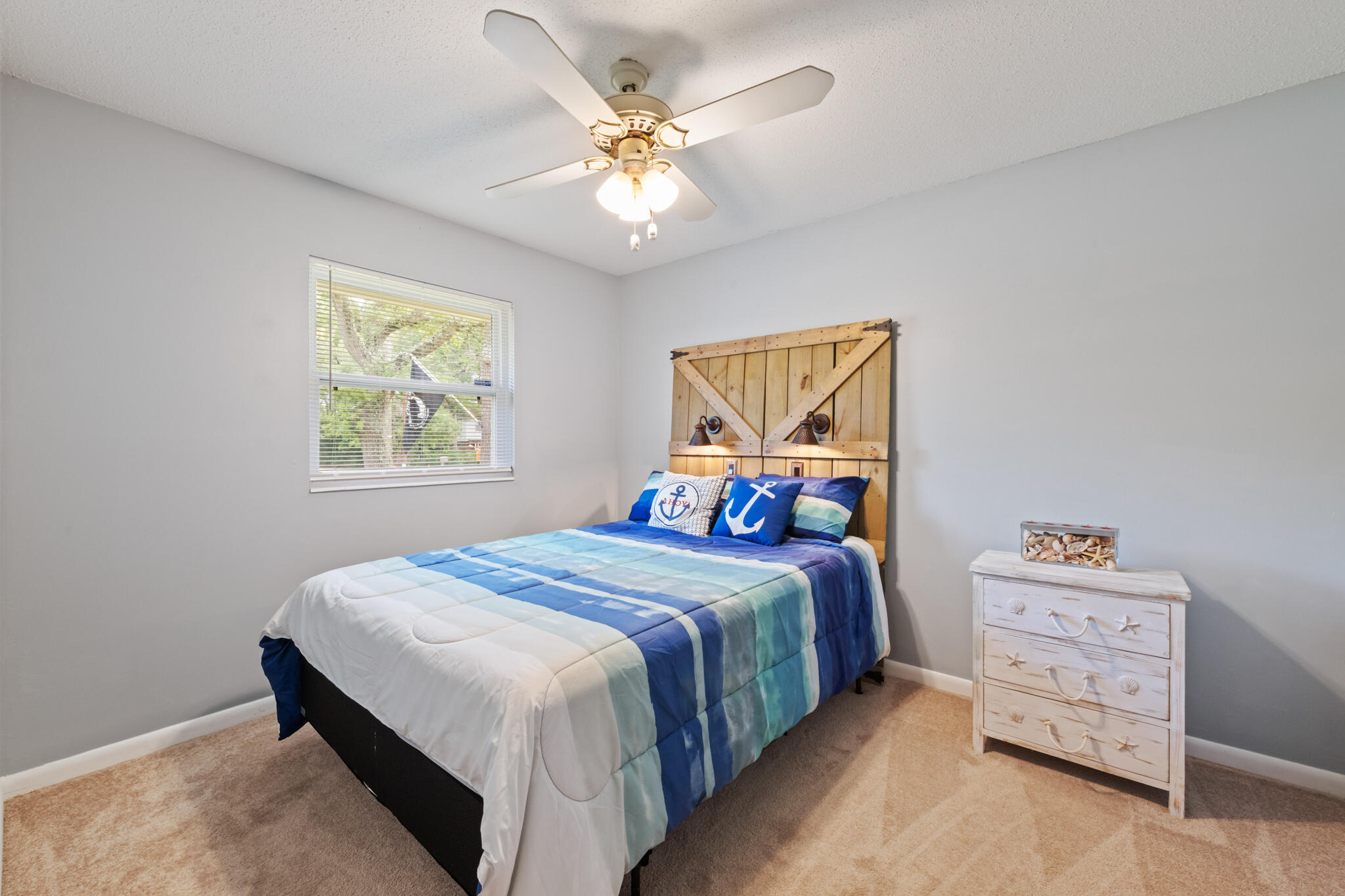 CAROL ANNE MANOR - Residential