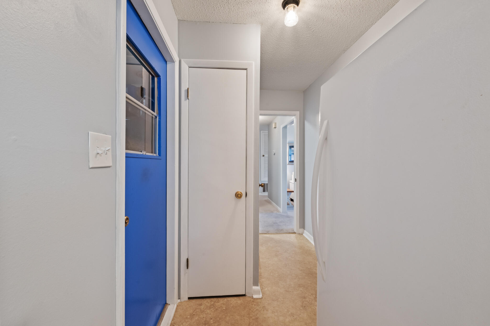 CAROL ANNE MANOR - Residential