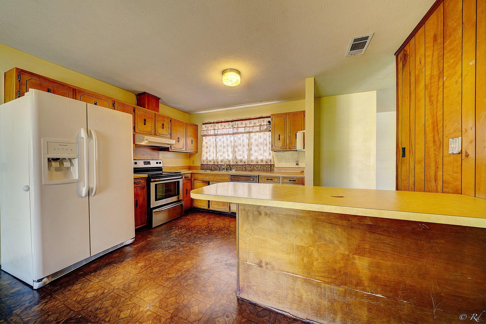 COLLEGE VILLAGE UNIT 1 - Residential