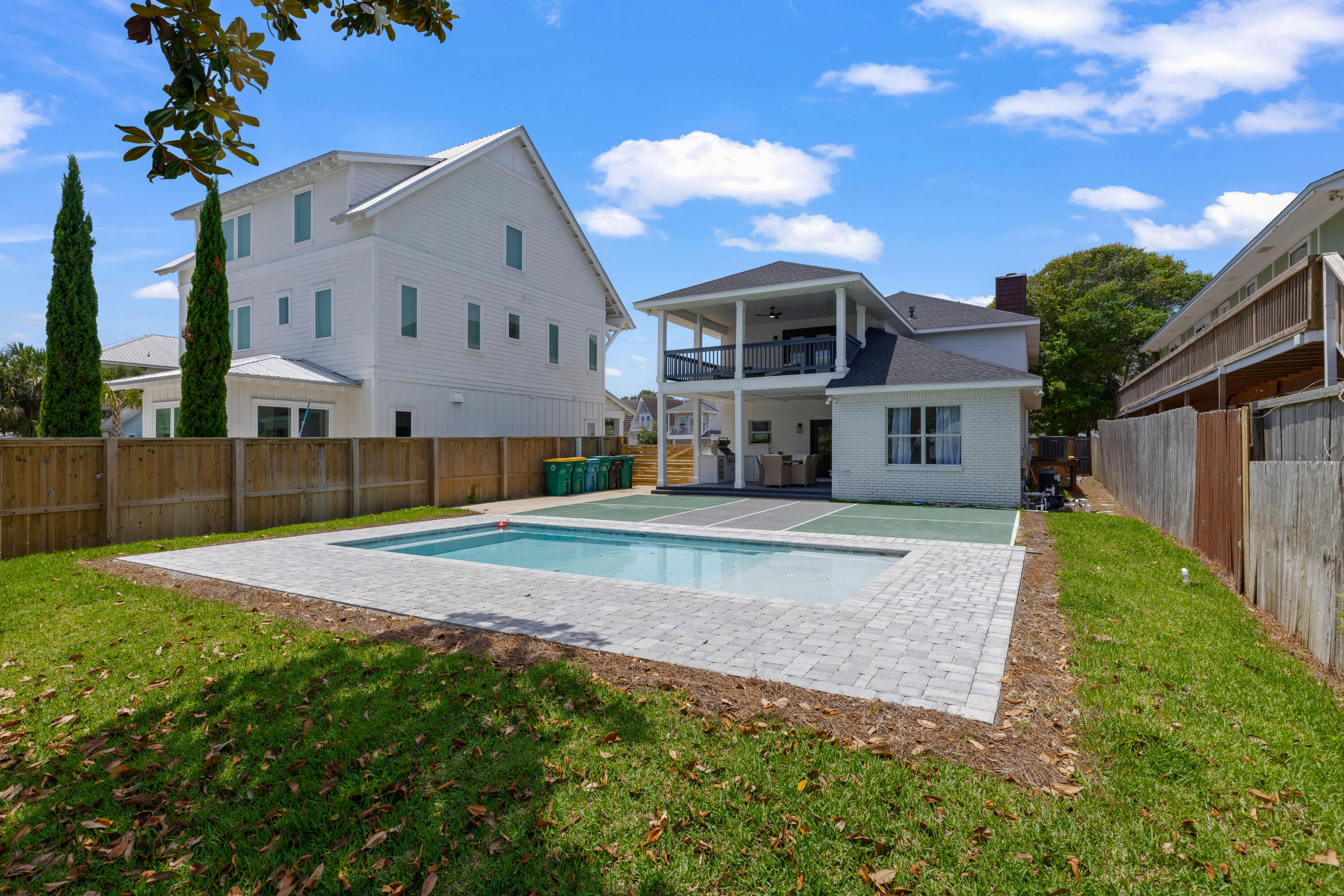 CRYSTAL BEACH - Residential