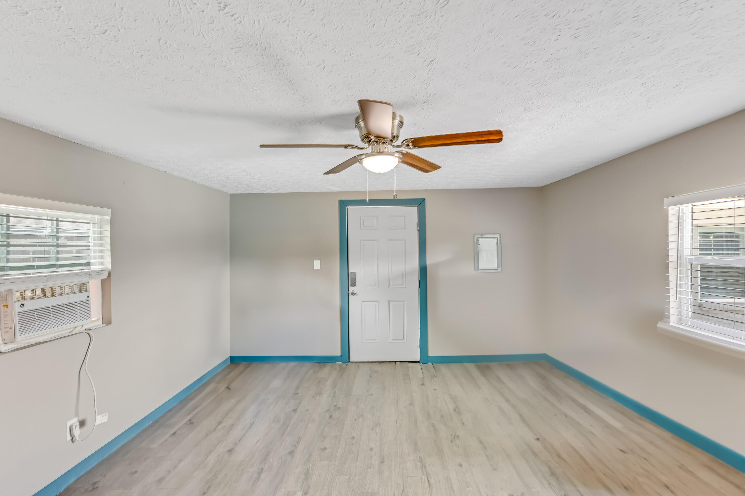 EAST BAY PARK - Residential