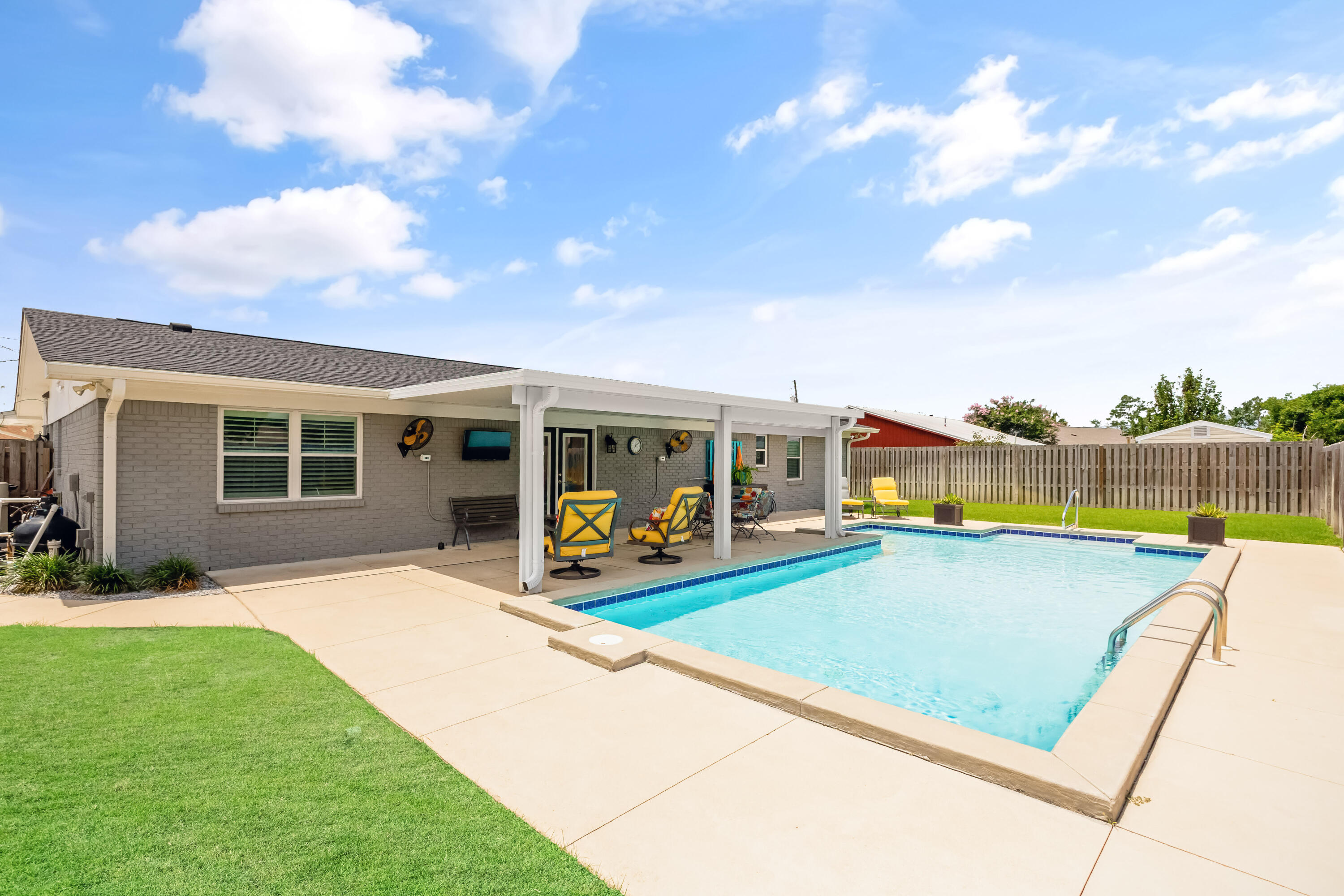 EAST BAY PARK - Residential