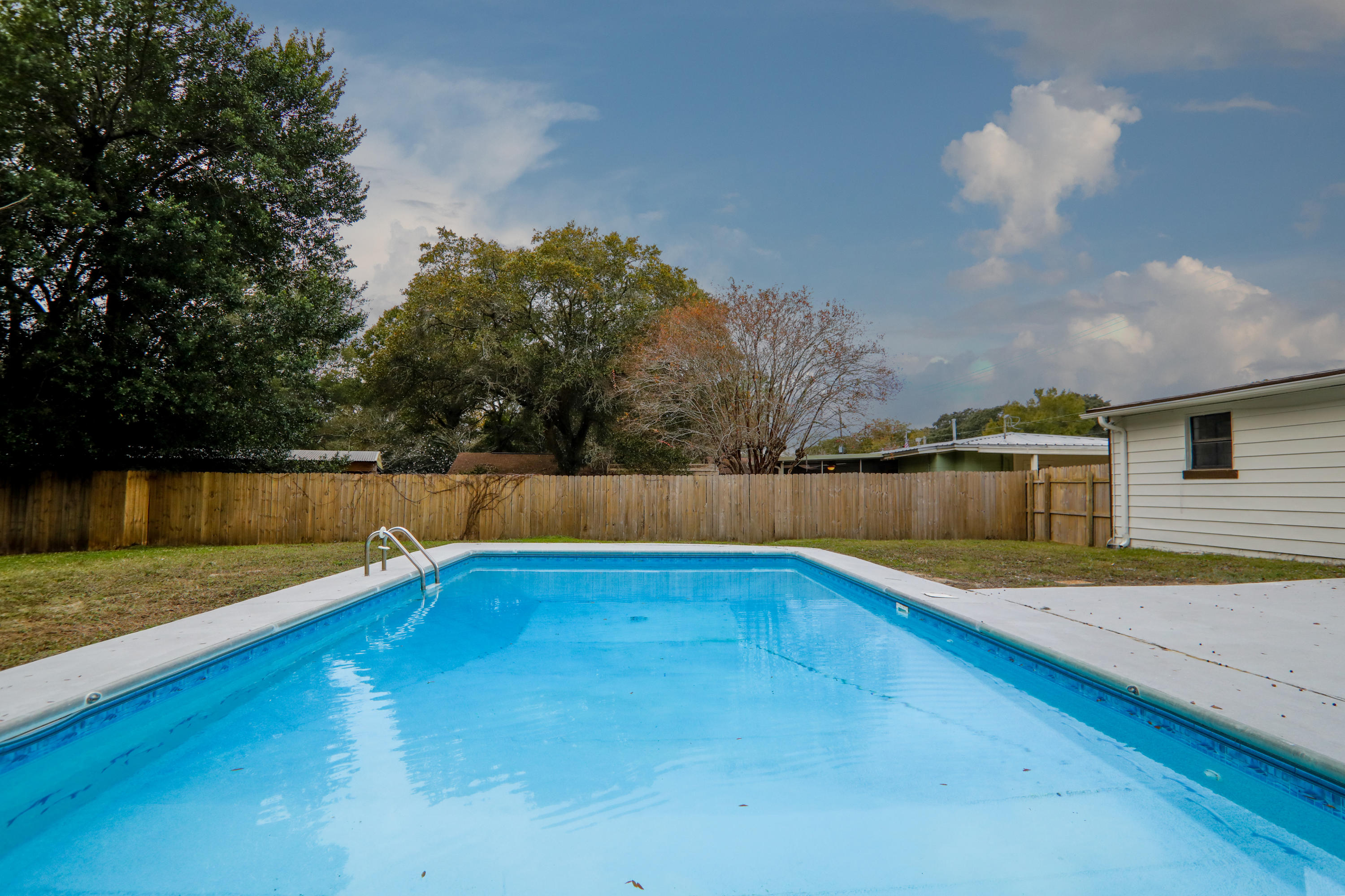 GARNIERS BEACH 2ND - Residential