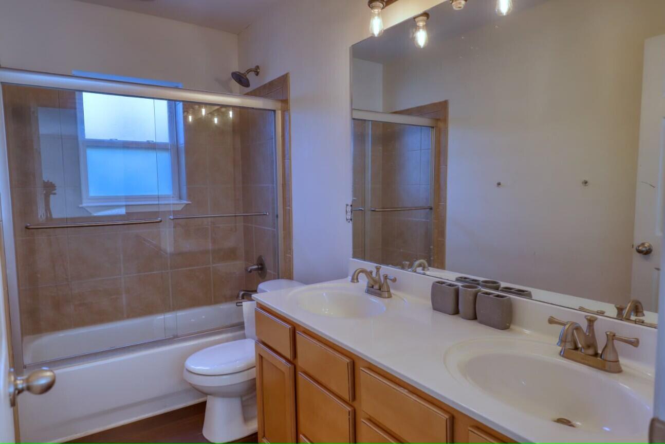 New Mary Esther 242300.10 - Residential Lease