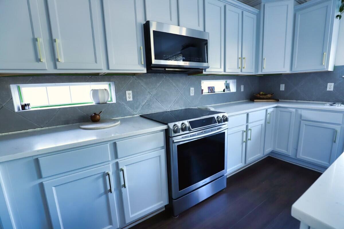 New Mary Esther 242300.10 - Residential Lease