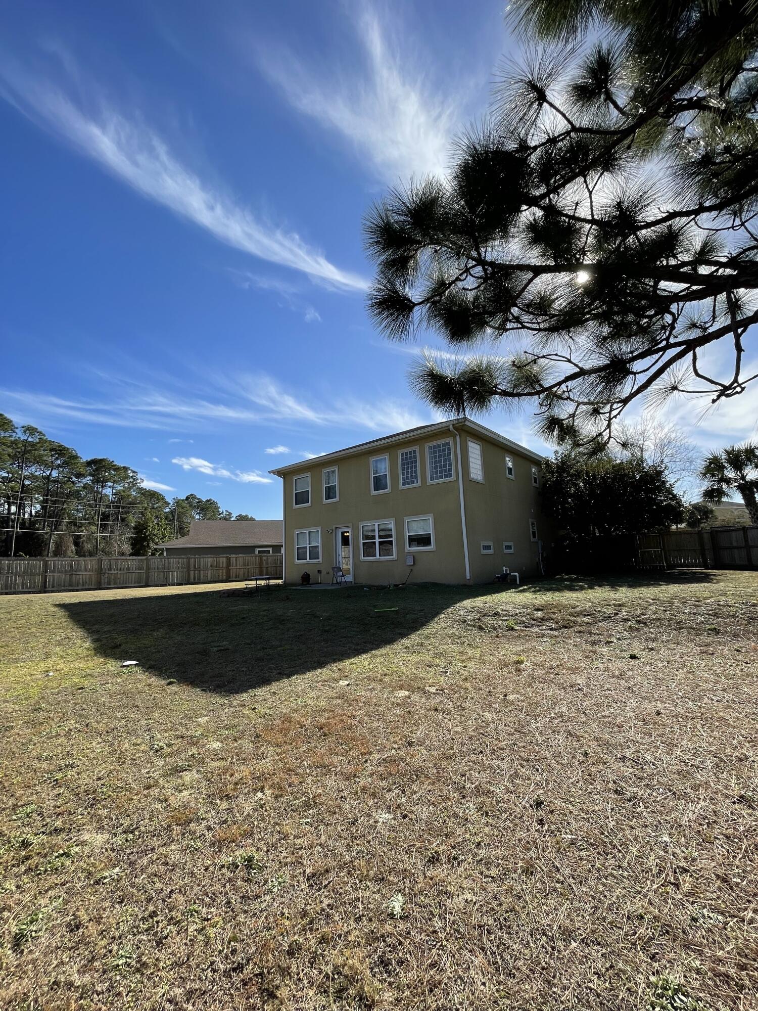 New Mary Esther 242300.10 - Residential Lease