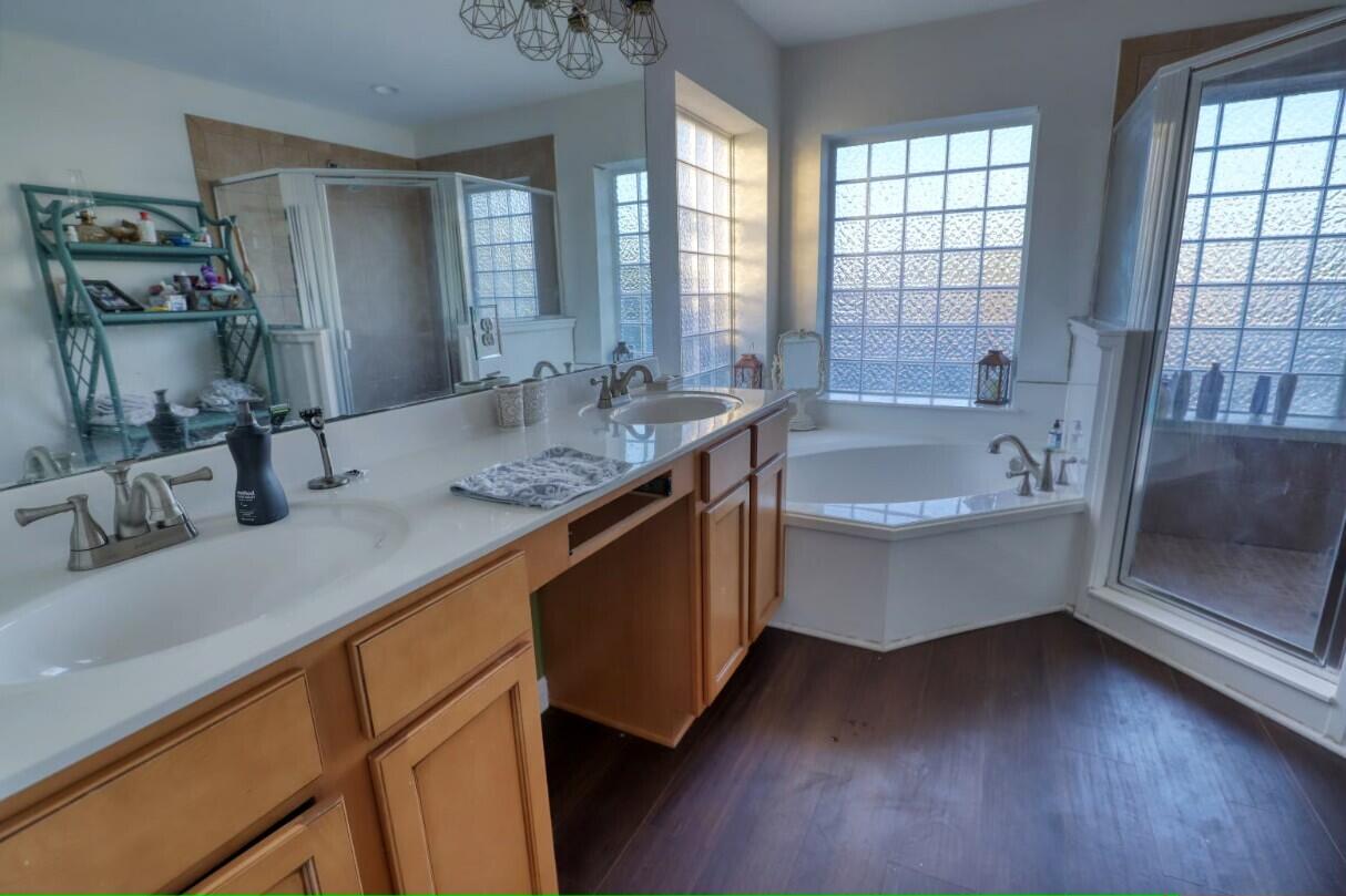 New Mary Esther 242300.10 - Residential Lease