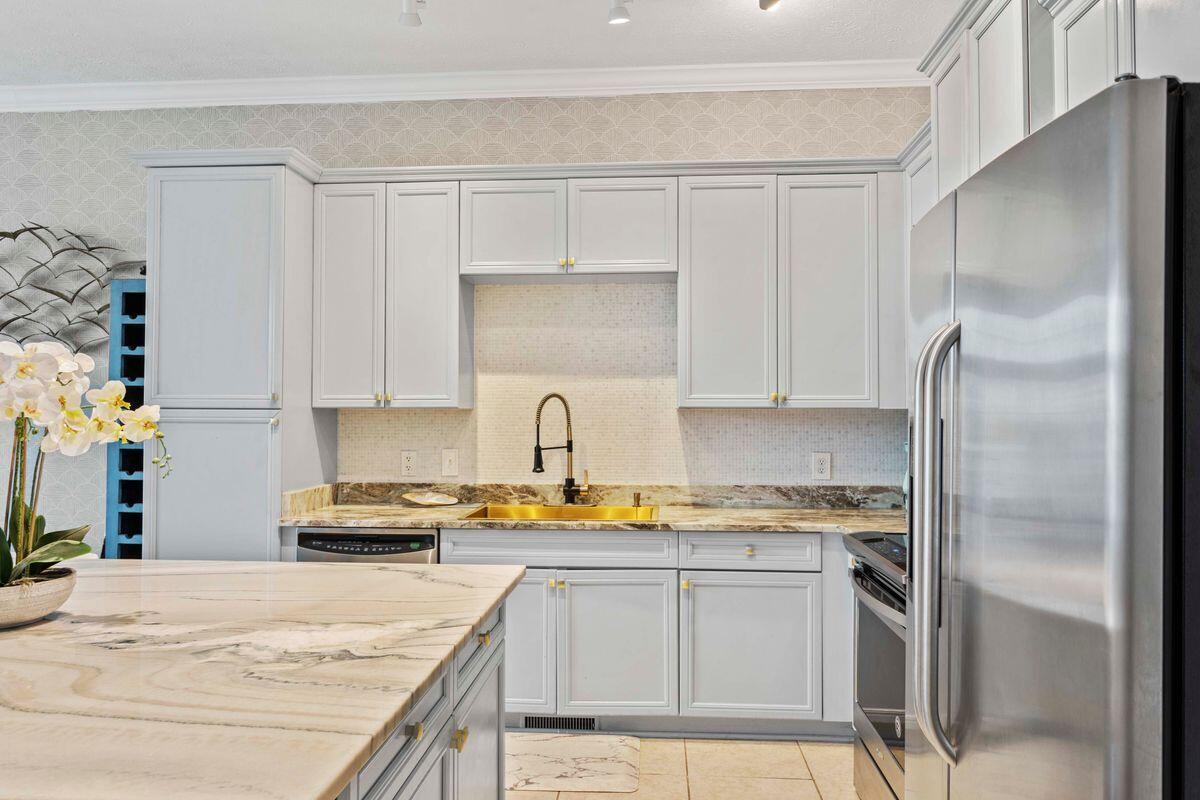 LONG BEACH 3RD ADDN - Residential