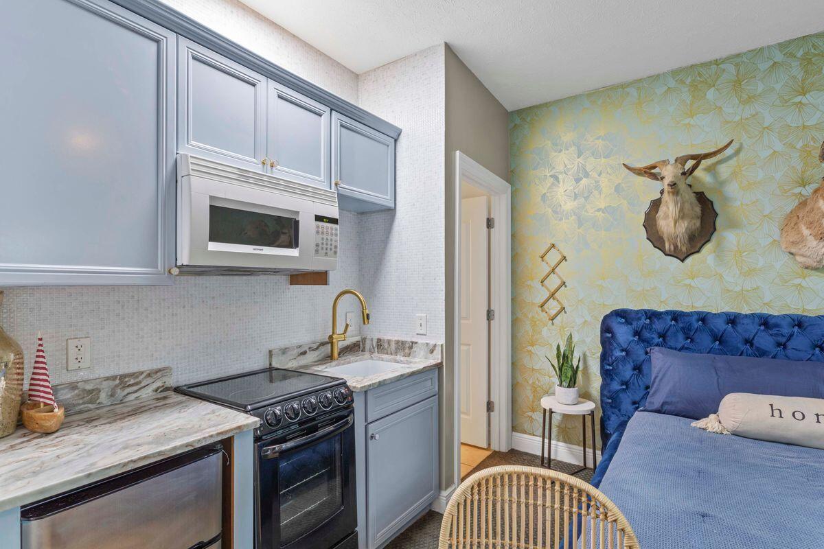 LONG BEACH 3RD ADDN - Residential