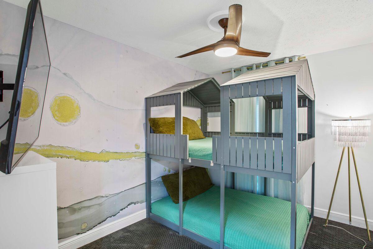 LONG BEACH 3RD ADDN - Residential