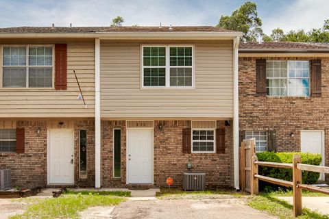 A home in Fort Walton Beach