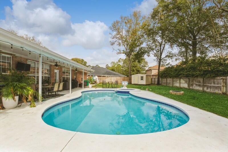 ROCKY BAYOU ESTATES 15 - Residential