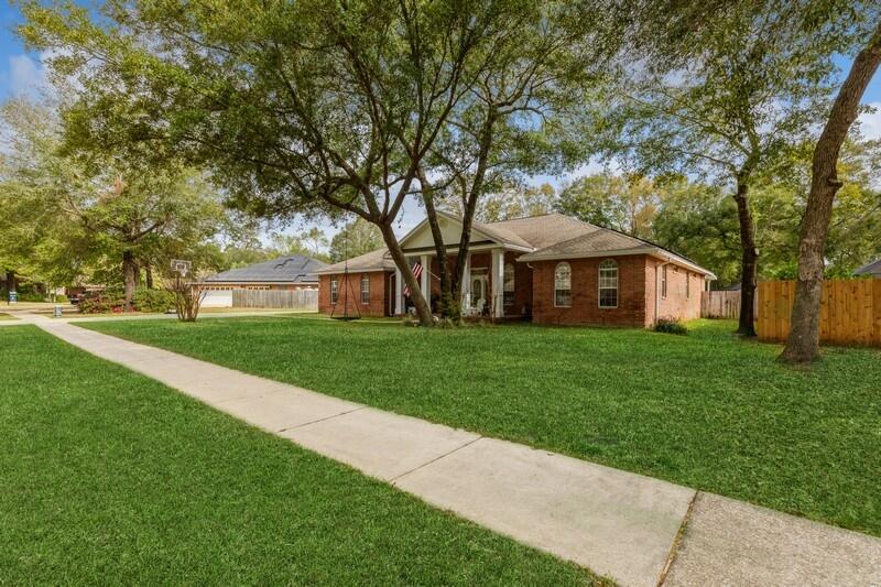 ROCKY BAYOU ESTATES 15 - Residential