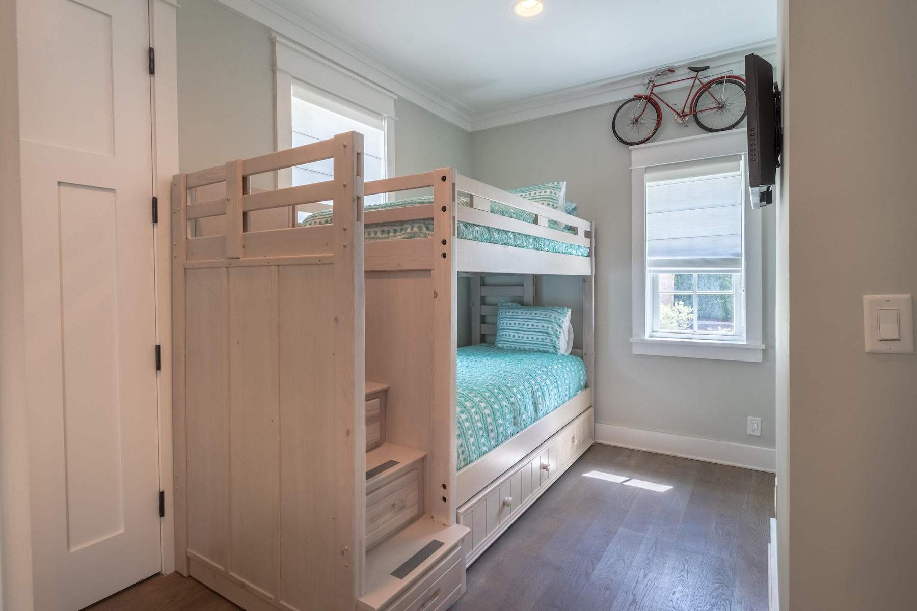 SEANEST VILLAGE - Residential