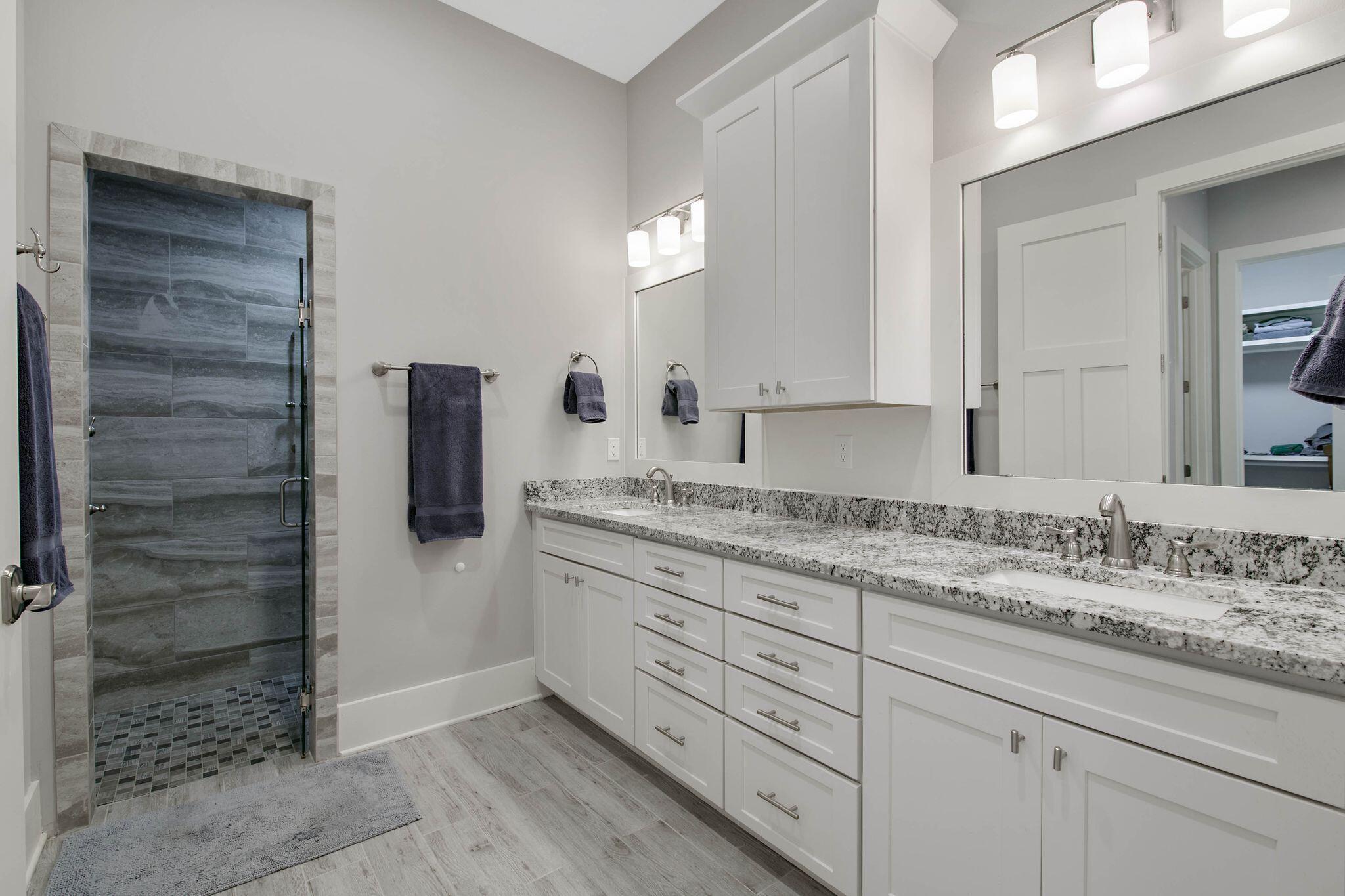 WILD HERON - Residential