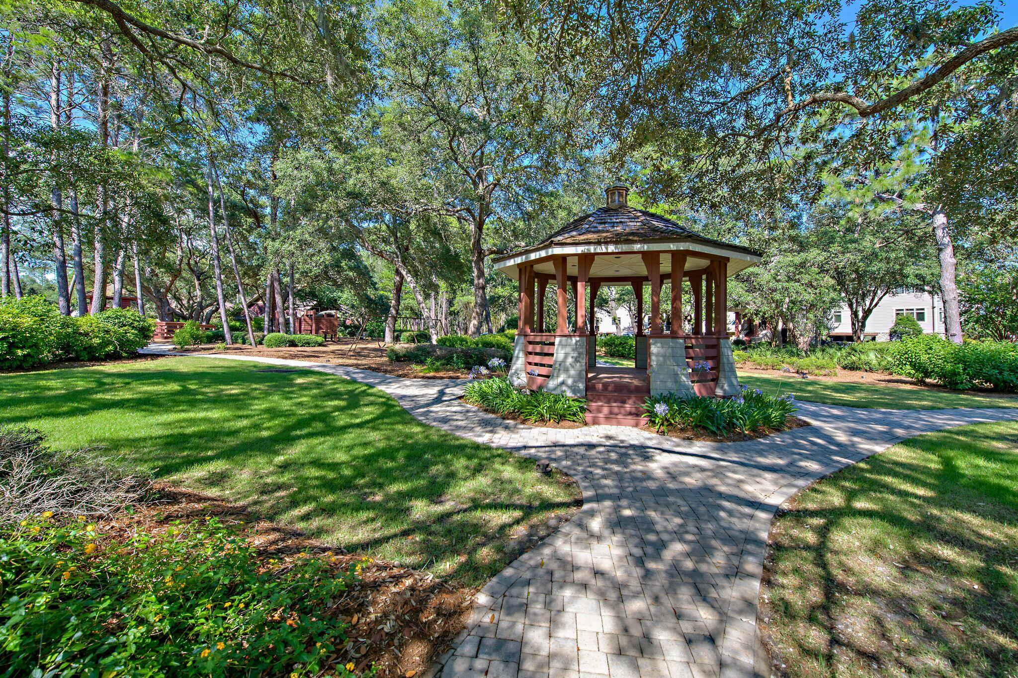 WILD HERON - Residential