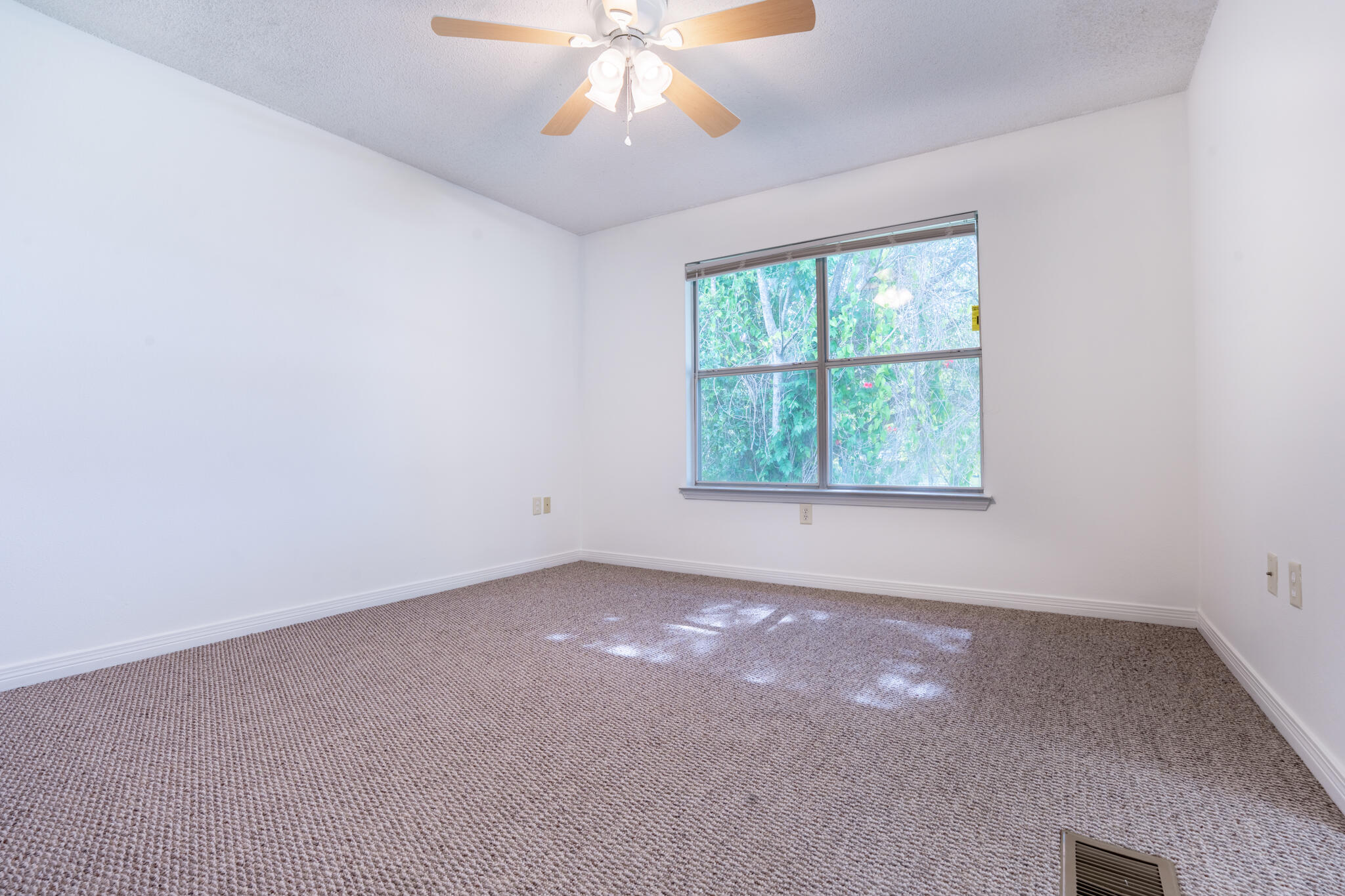 TOKALON TERRACE S/D LOT 4 - Residential