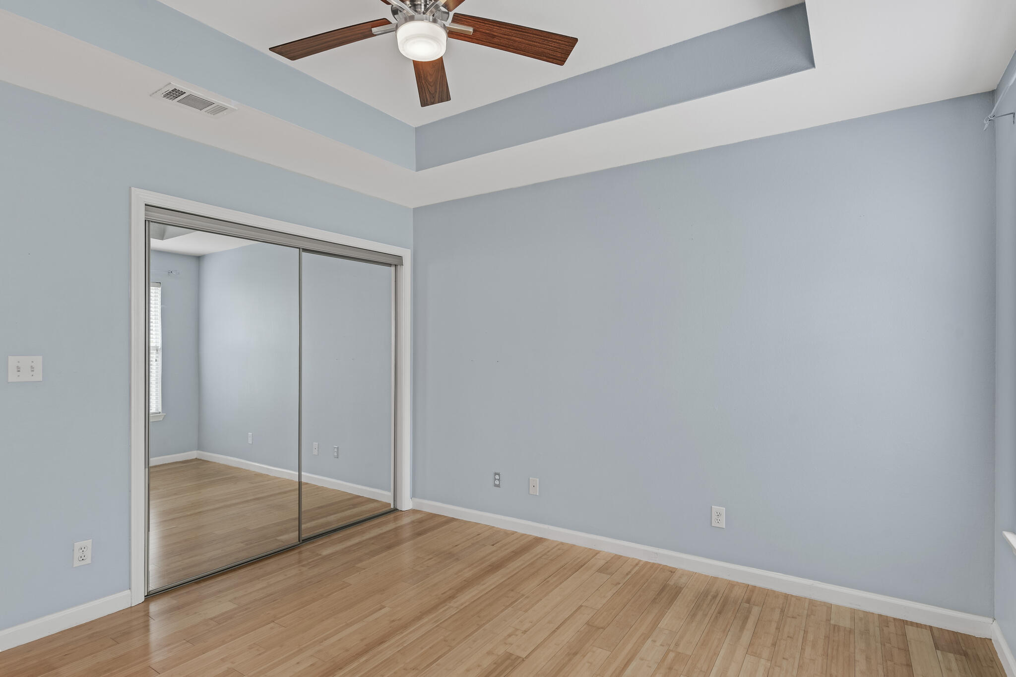 OAK HARBOUR T/H VILLAS - Residential