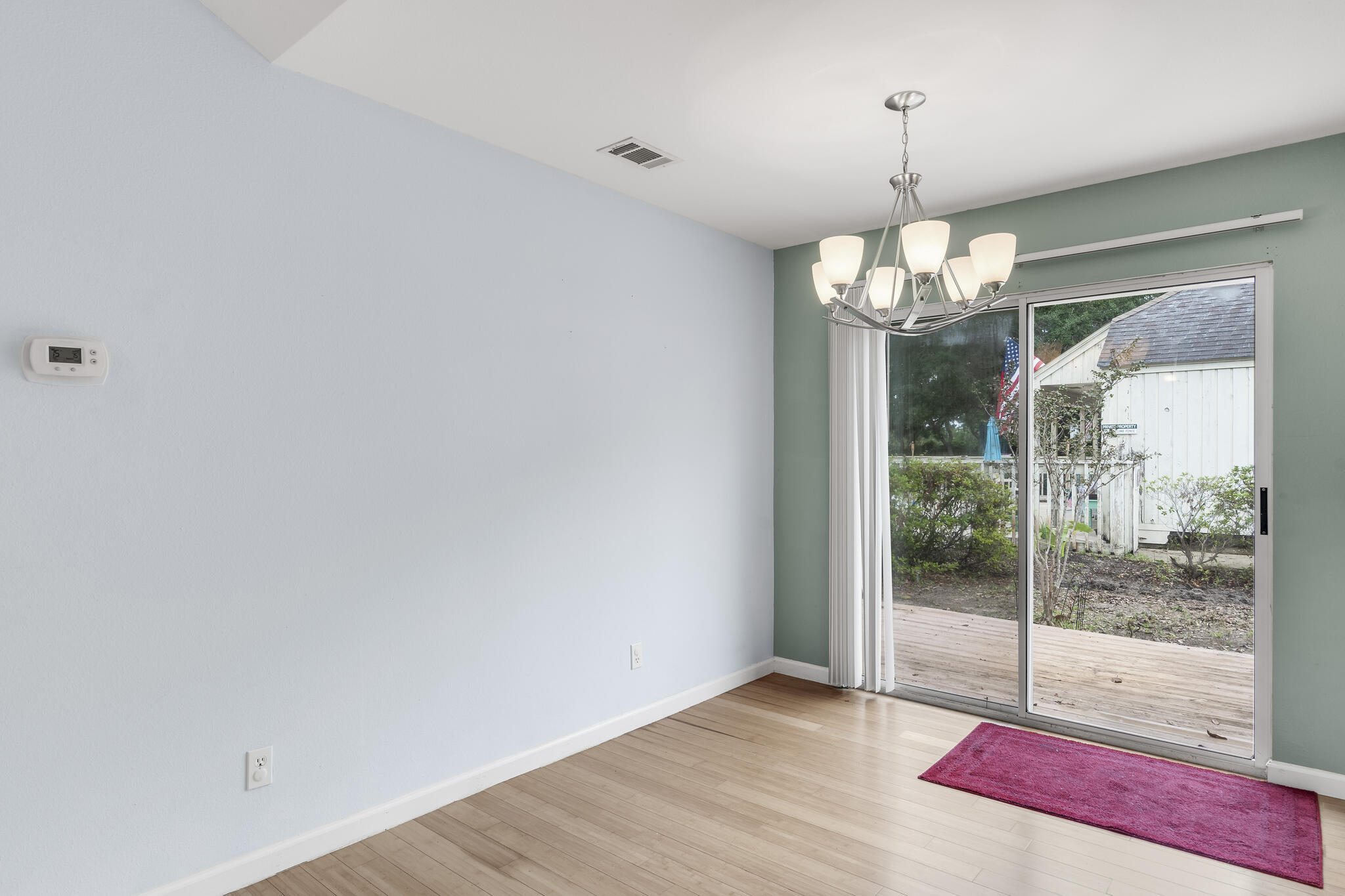 OAK HARBOUR T/H VILLAS - Residential