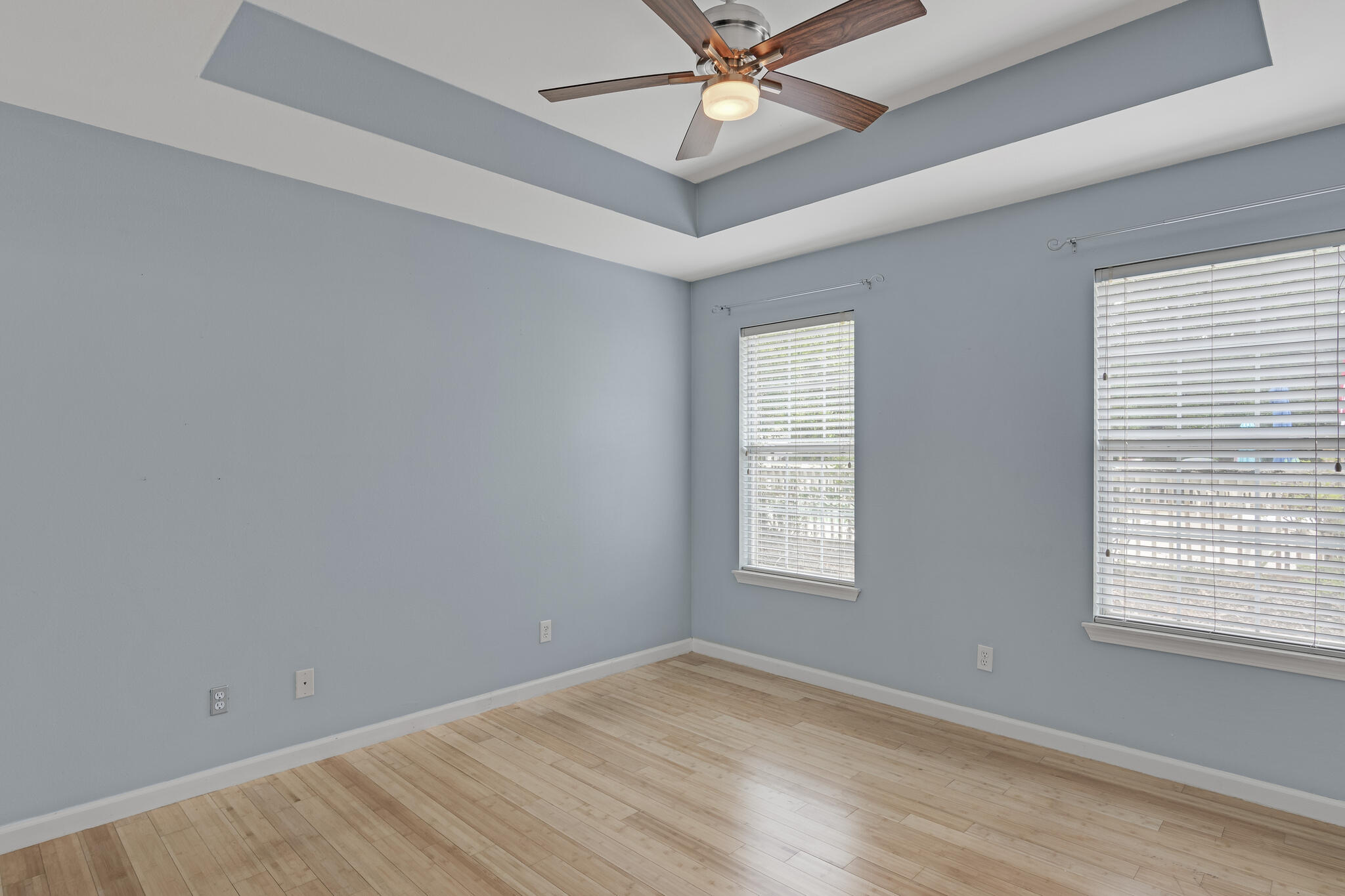 OAK HARBOUR T/H VILLAS - Residential