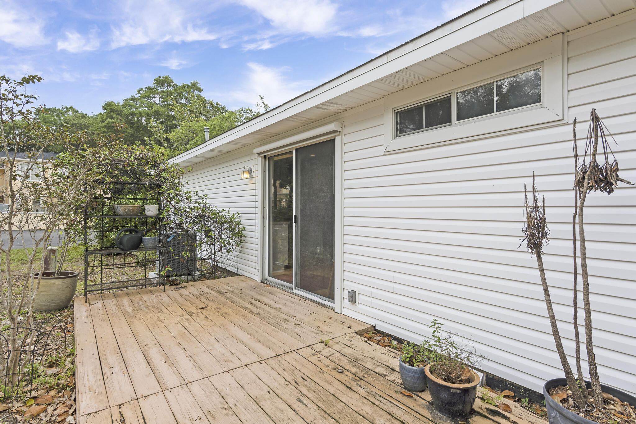 OAK HARBOUR T/H VILLAS - Residential