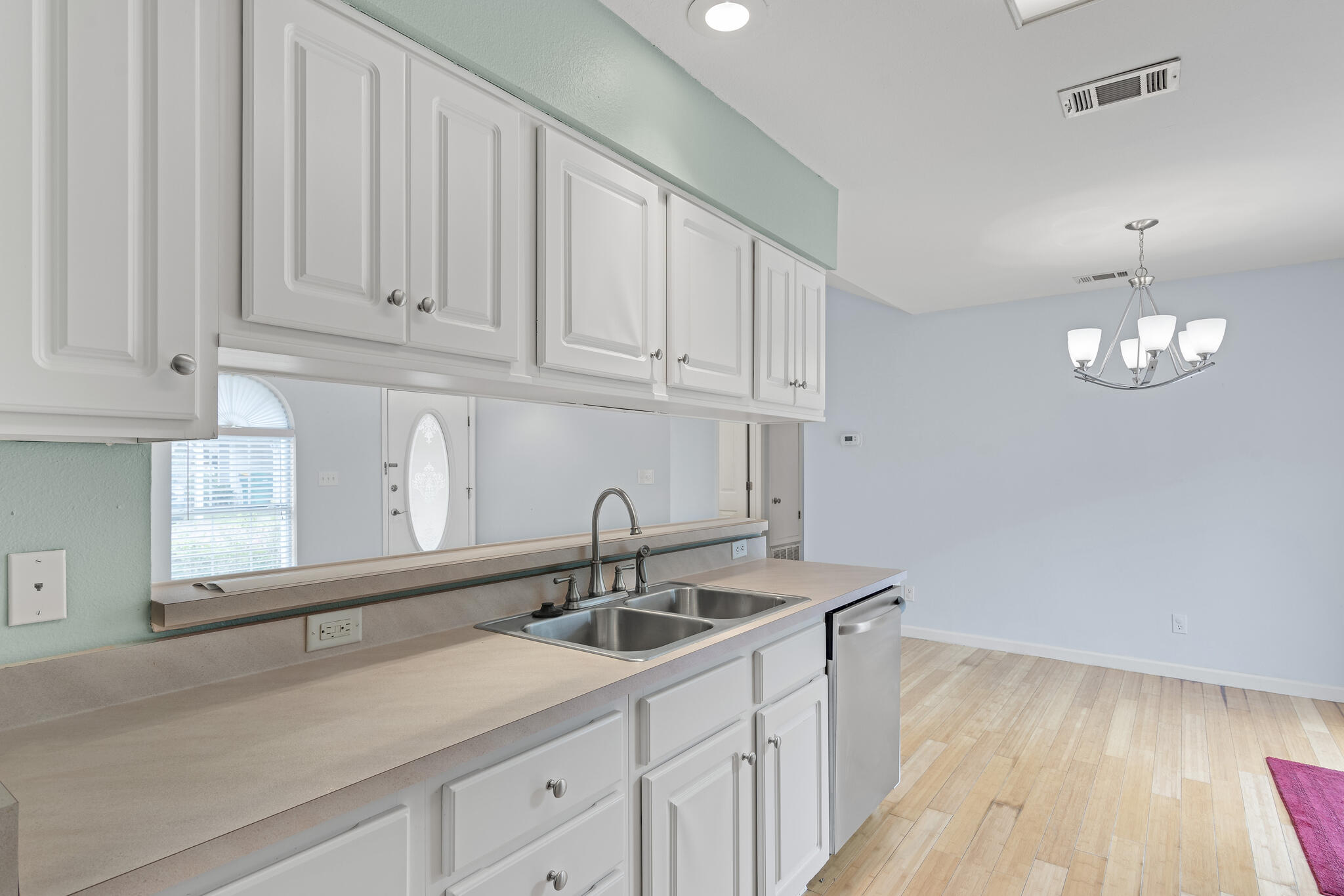 OAK HARBOUR T/H VILLAS - Residential