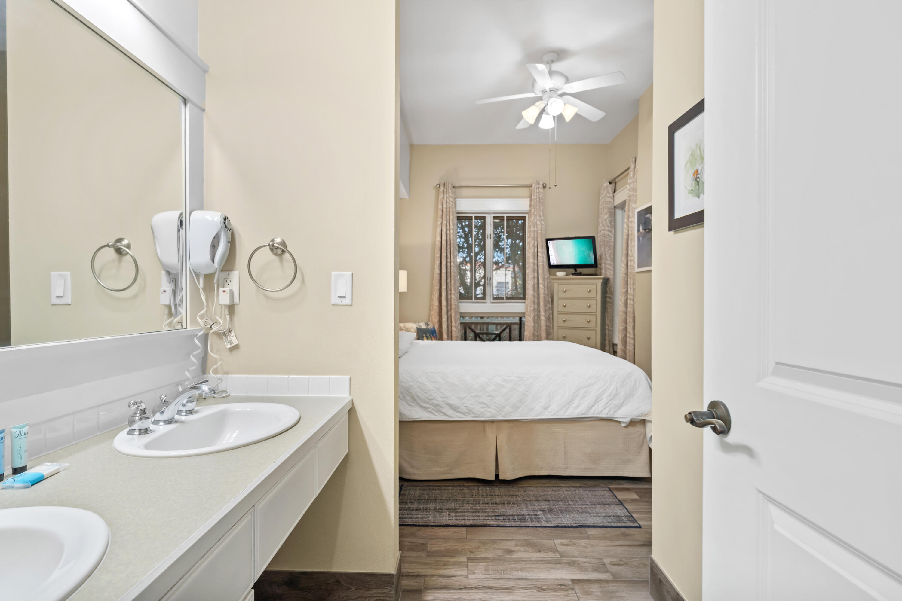 Pilot House - Residential