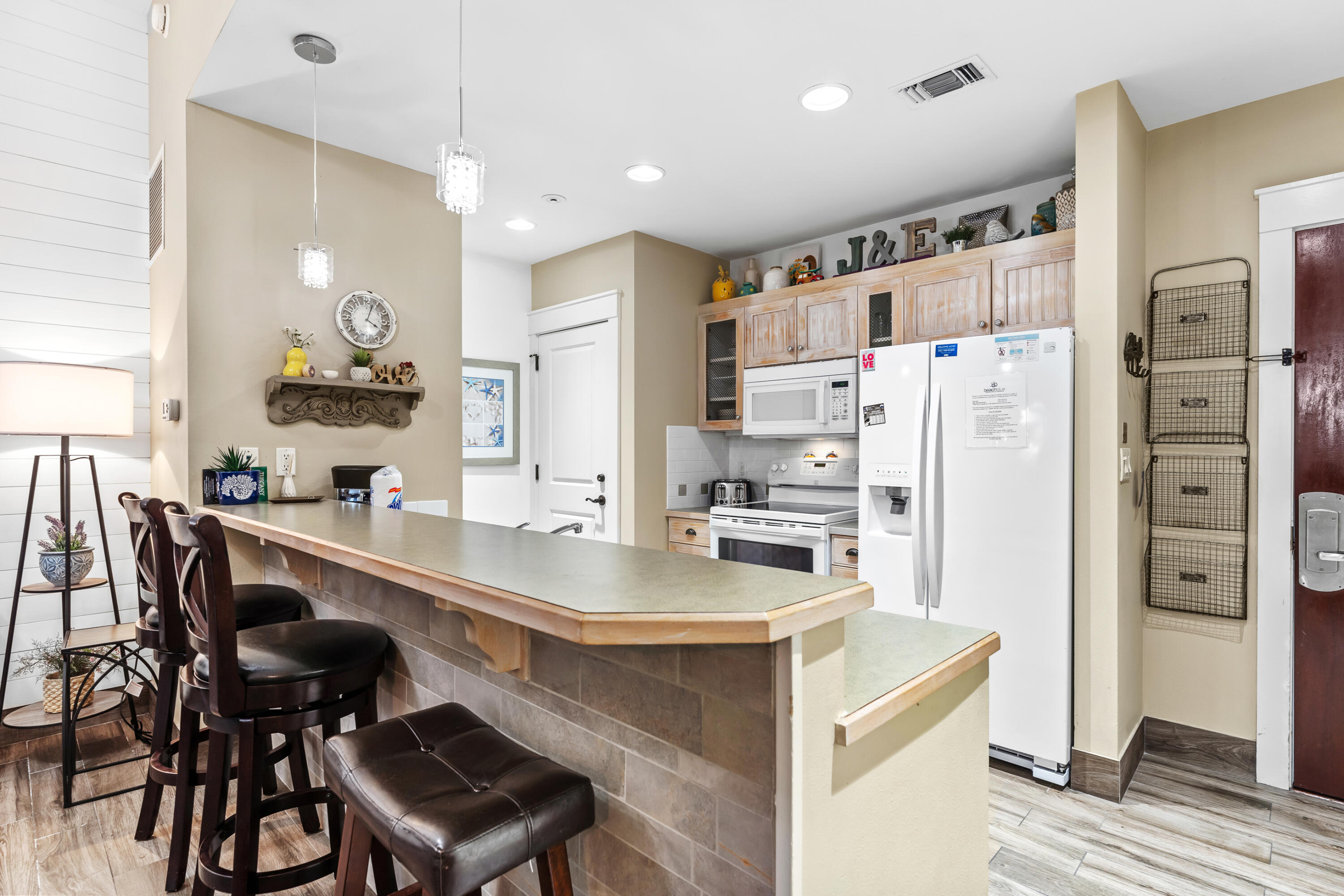 Pilot House - Residential