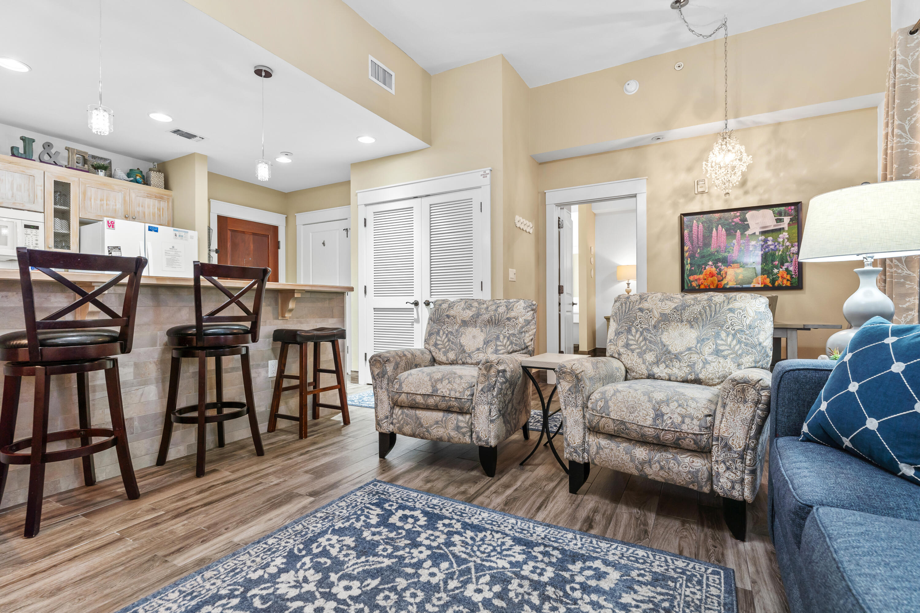 Pilot House - Residential